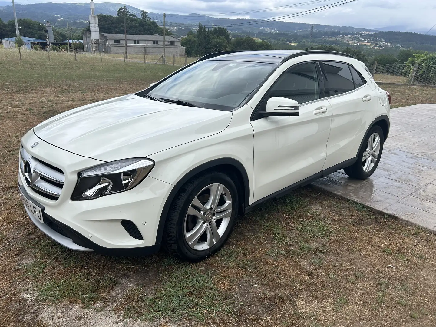 Mercedes-Benz GLA 200 200d Urban - 1