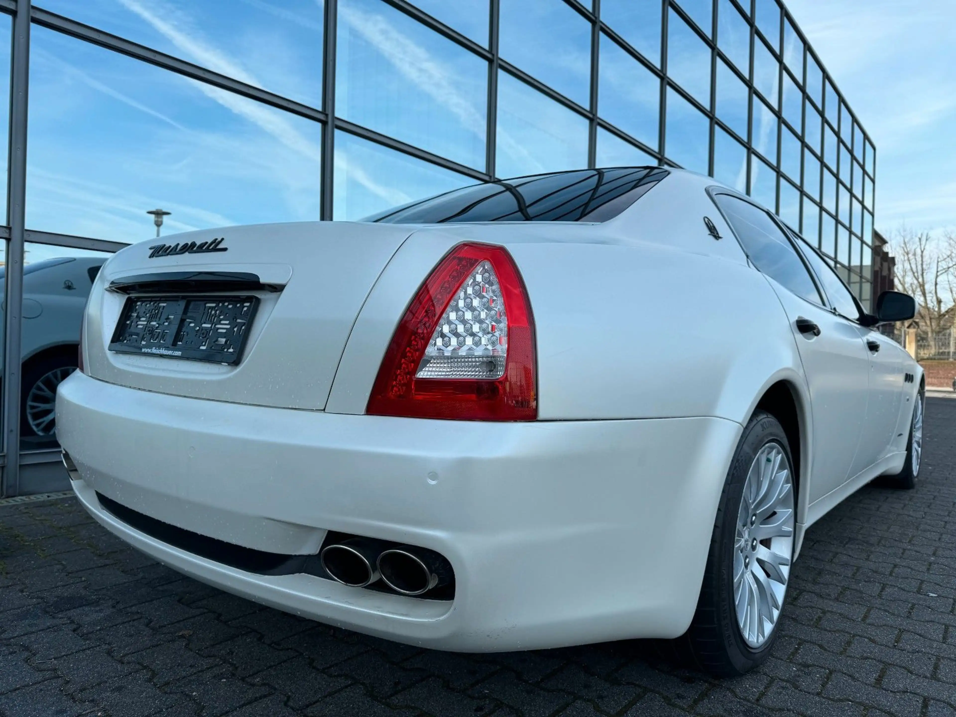 Maserati Quattroporte v8 4.2 SB-Dach PDC Xenon Bose — photo 11