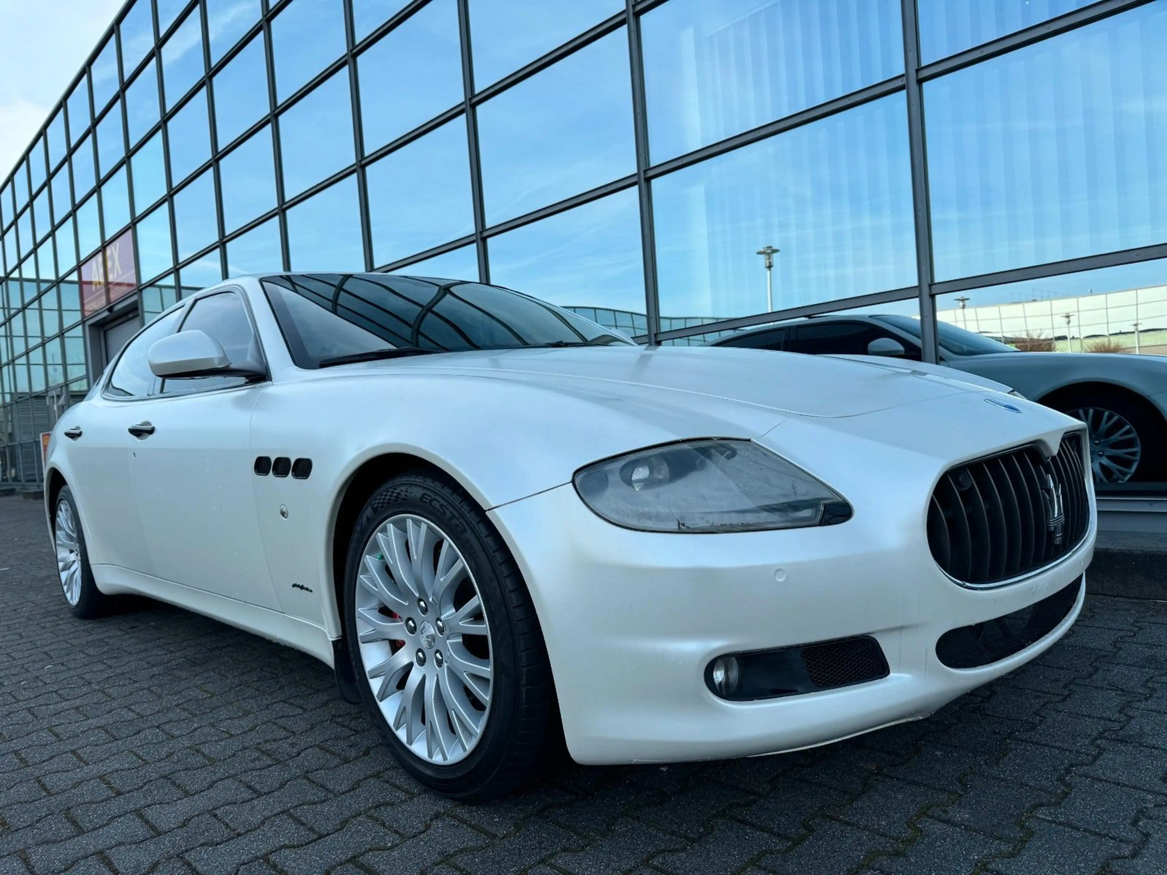 Maserati Quattroporte v8 4.2 SB-Dach PDC Xenon Bose — photo 15