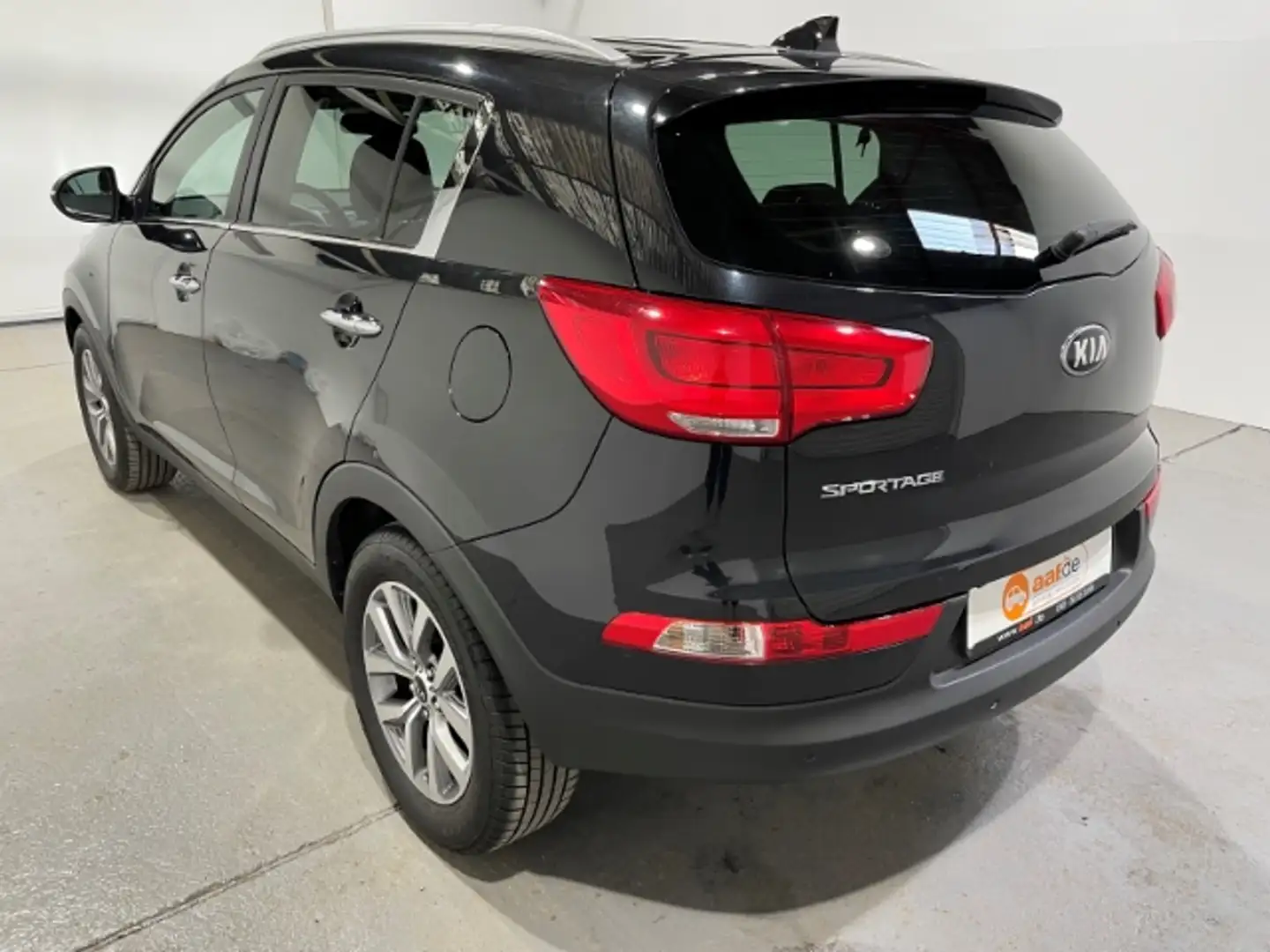 Kia Sportage 1.6 GDI Dream Team EU6 Navi Klima PDC Tempomat Černá - 2