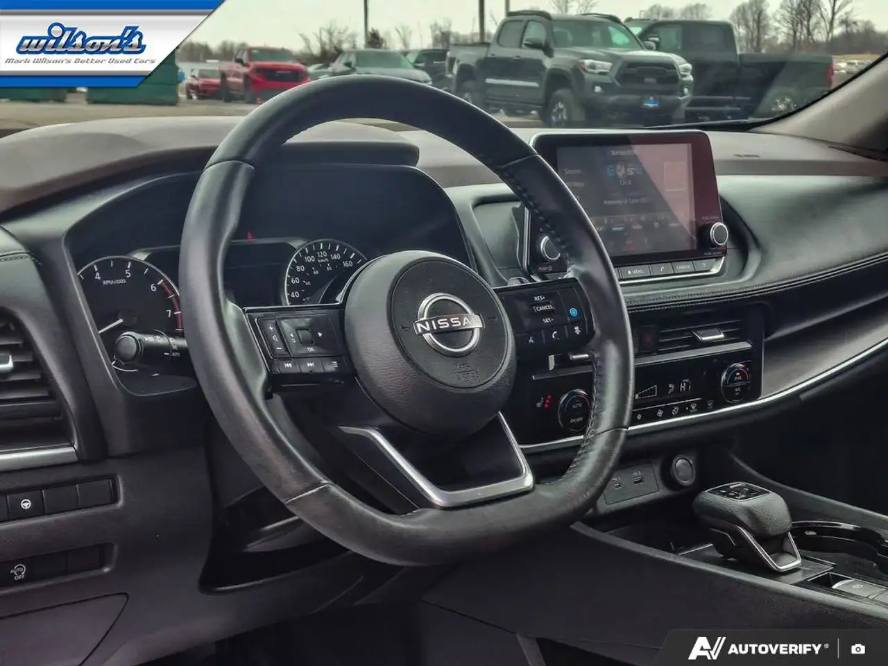 Nissan Rogue снимка Nissan Rogue