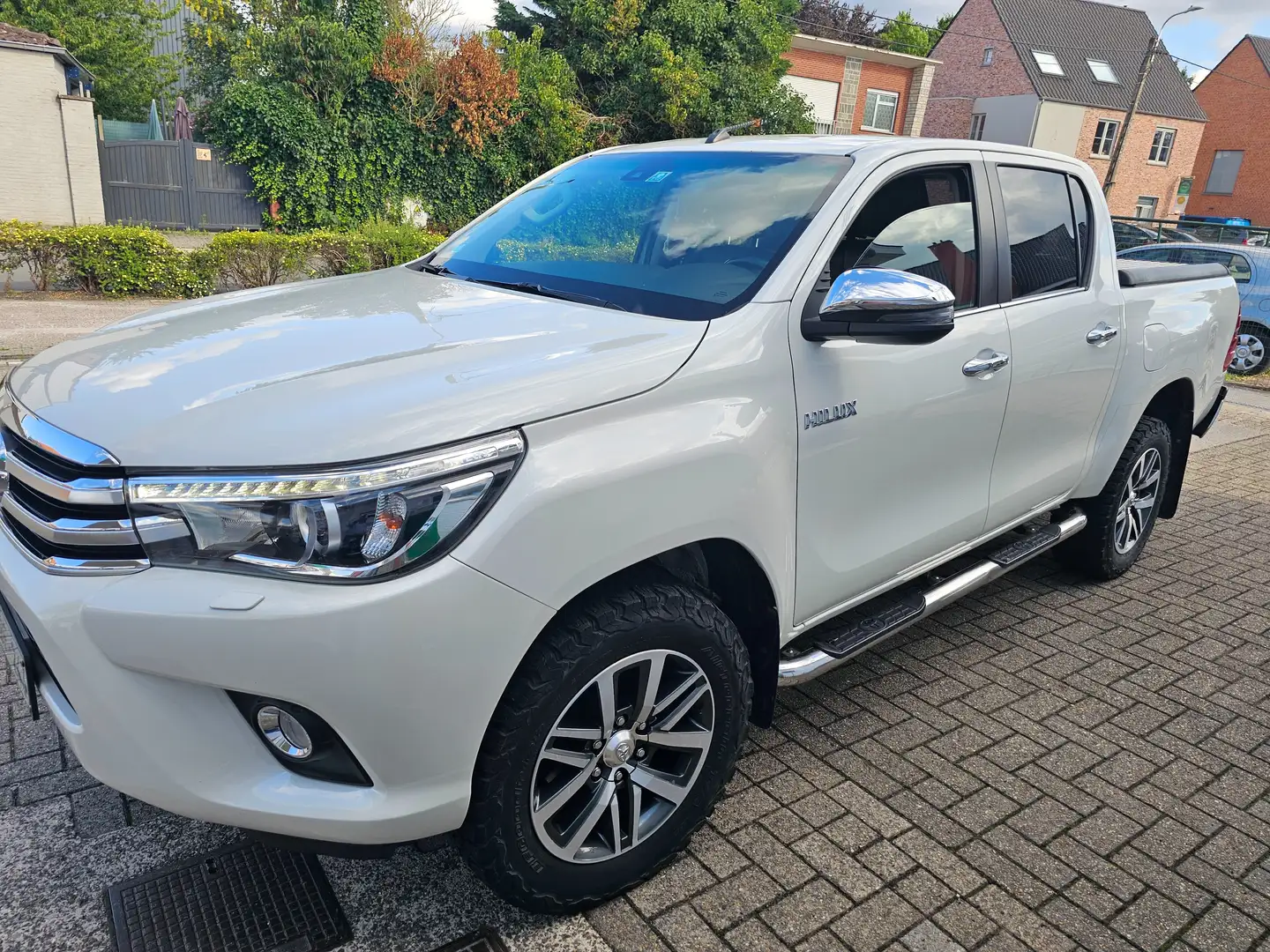 Toyota Hilux 2.4 D-4D 4WD Invincible50 Chrome Alb - 2