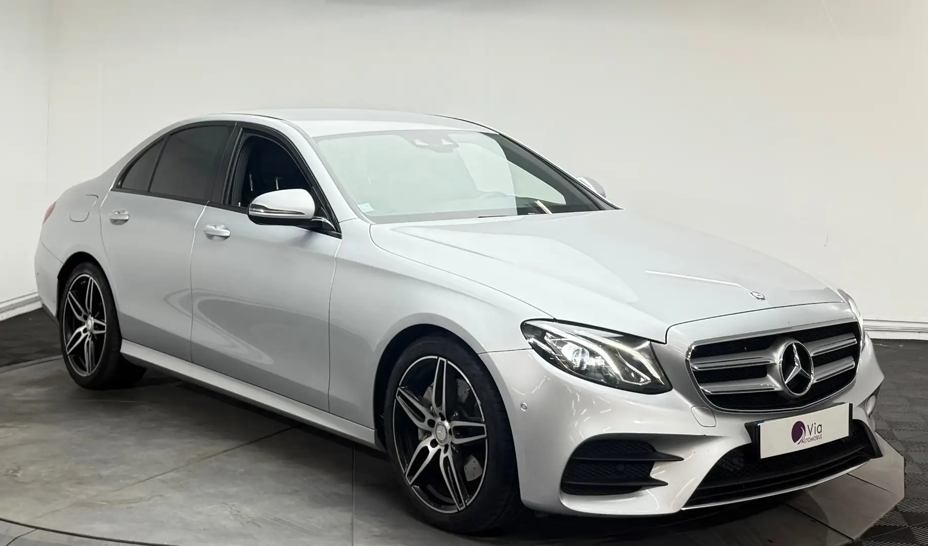 Mercedes-Benz E 200 200 d 150 ch Sportline - Suivi Complet - Affichage Tete Haute - Caméra de Recul Gris - 2