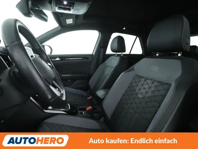 Volkswagen T-Roc view 10