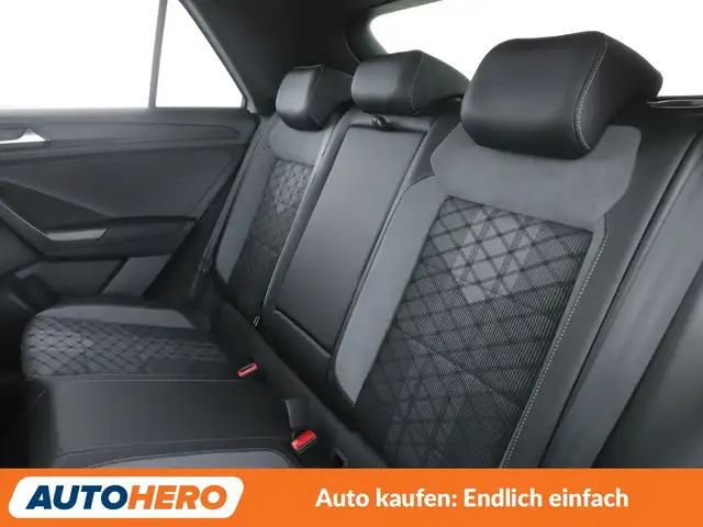 Volkswagen T-Roc view 14