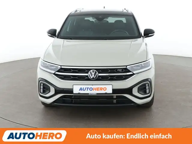 Volkswagen T-Roc view 9