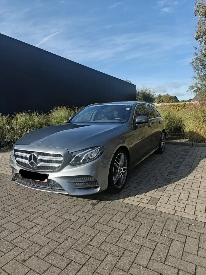 Mercedes-Benz E 220