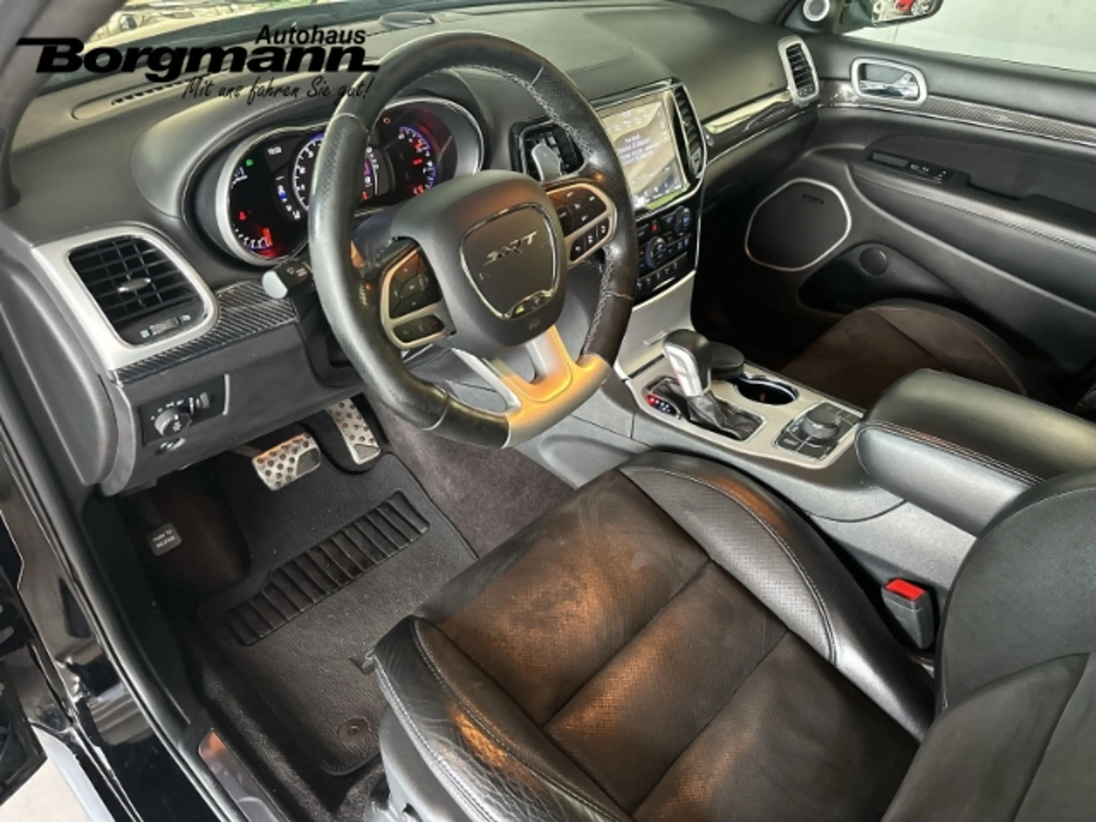 Jeep Grand Cherokee 6.4 V8 HEMI SRT Pano - Kessy - Harman/Kardon — photo 11