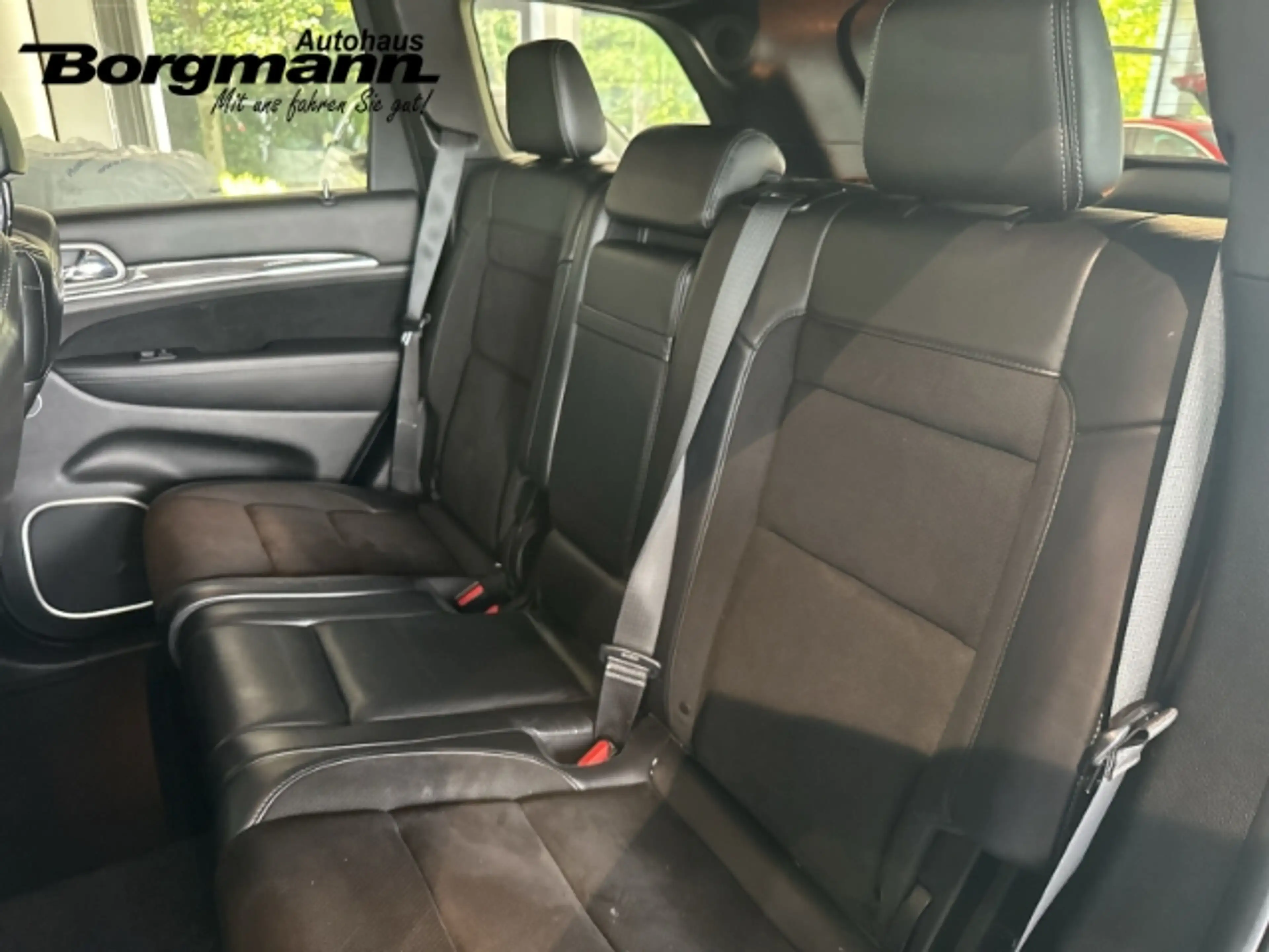 Jeep Grand Cherokee 6.4 V8 HEMI SRT Pano - Kessy - Harman/Kardon — photo 9