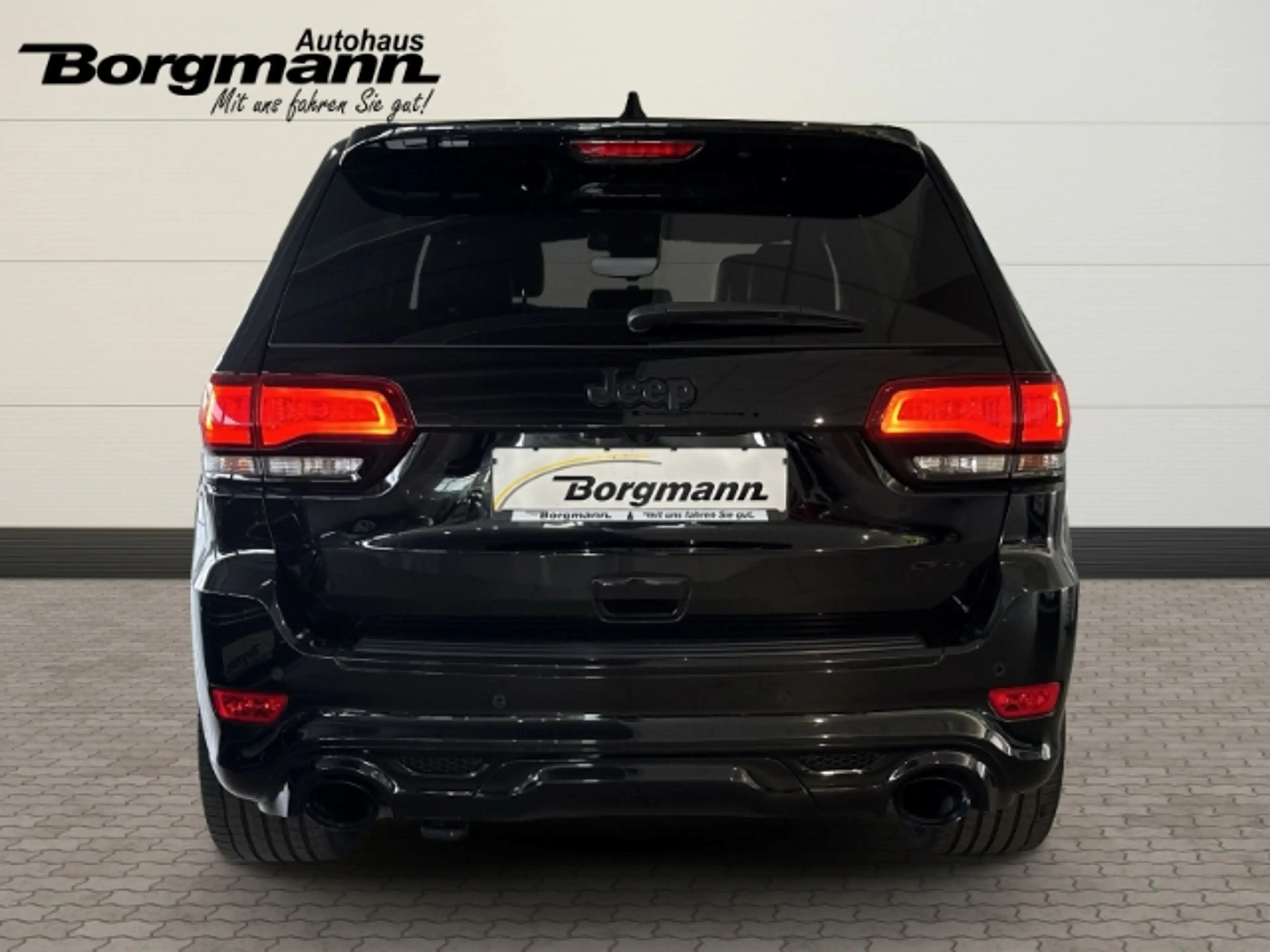 Jeep Grand Cherokee 6.4 V8 HEMI SRT Pano - Kessy - Harman/Kardon — photo 5