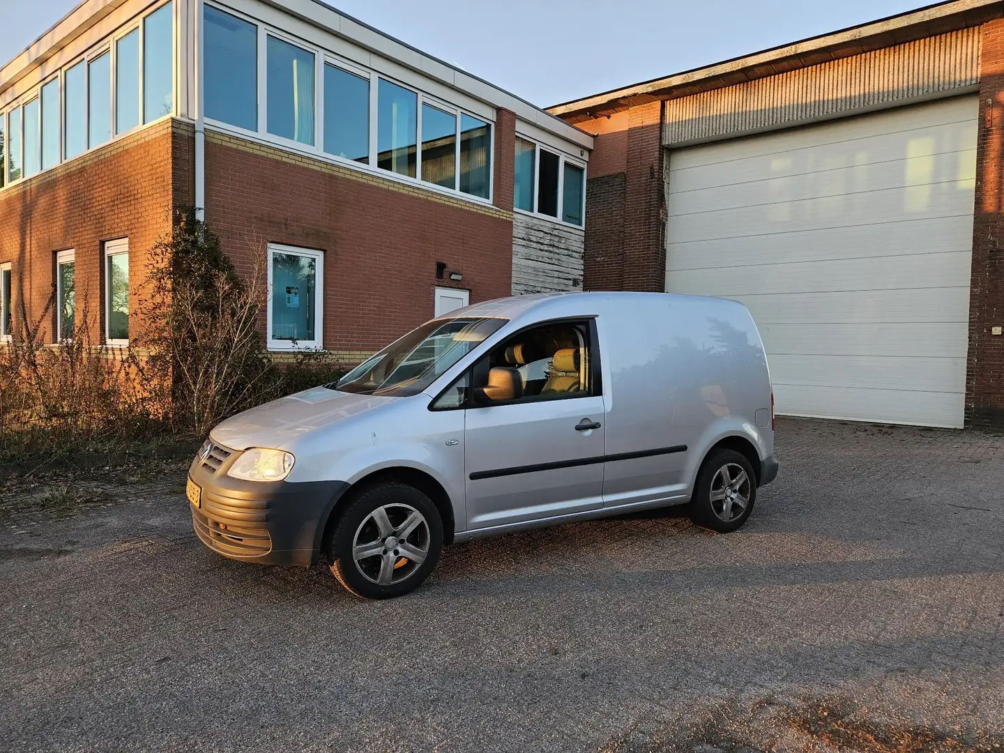Volkswagen Caddy 2.0 Grijs - 1