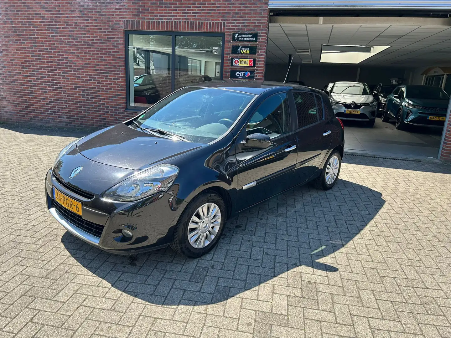 Renault Clio 1.2 TCe Collection Noir - 1