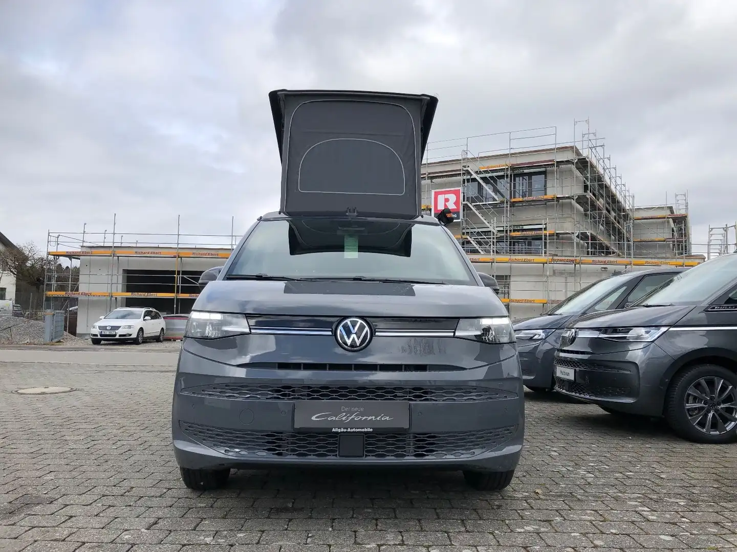 Volkswagen T7 California Ocean TDI + AHK Grijs - 2