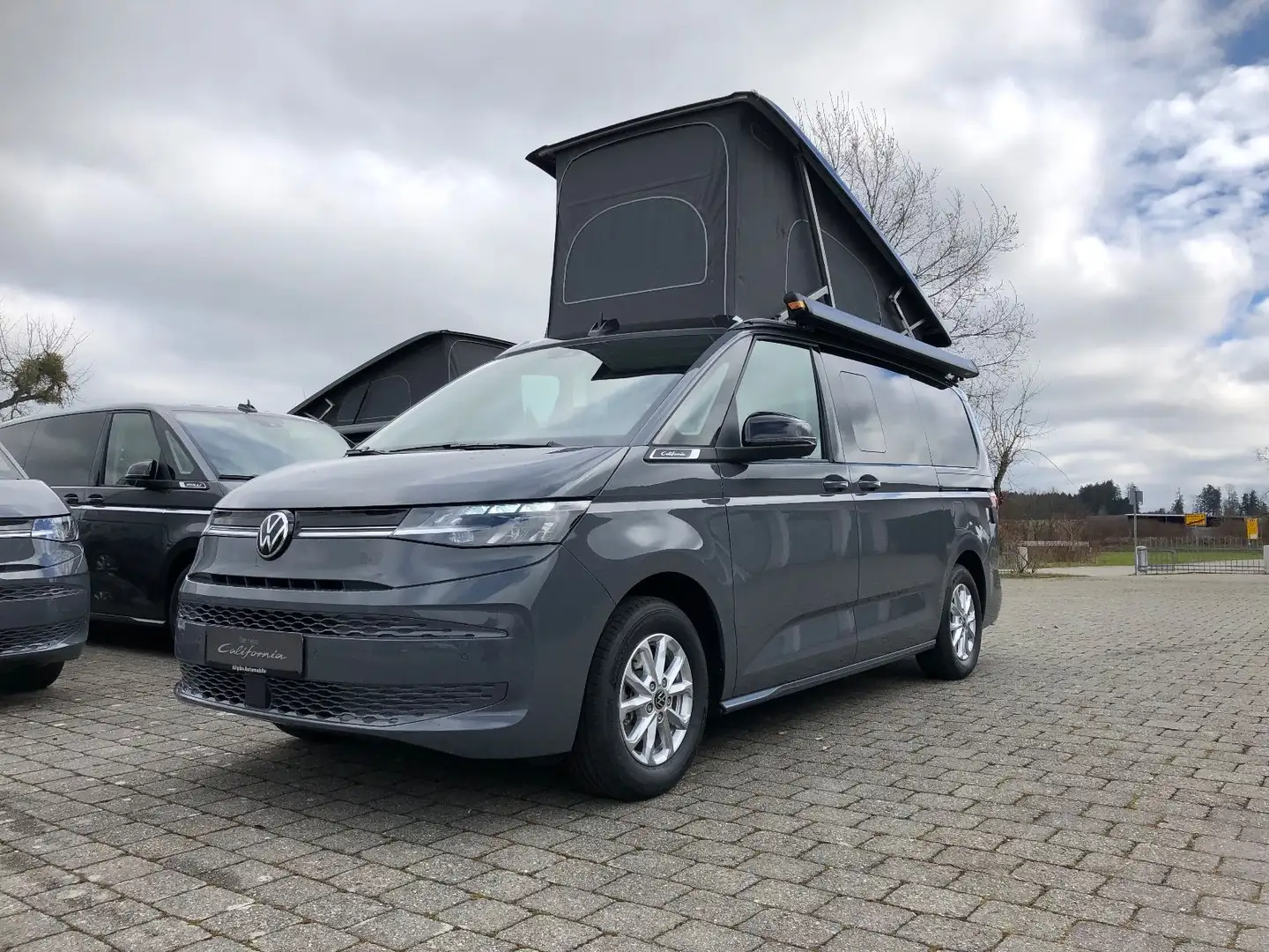 Volkswagen T7 California Ocean TDI + AHK Grijs - 1