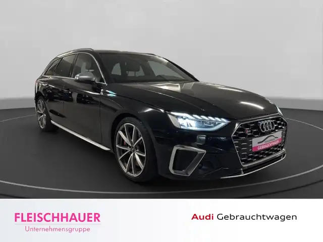 Audi S4 Avant view 9