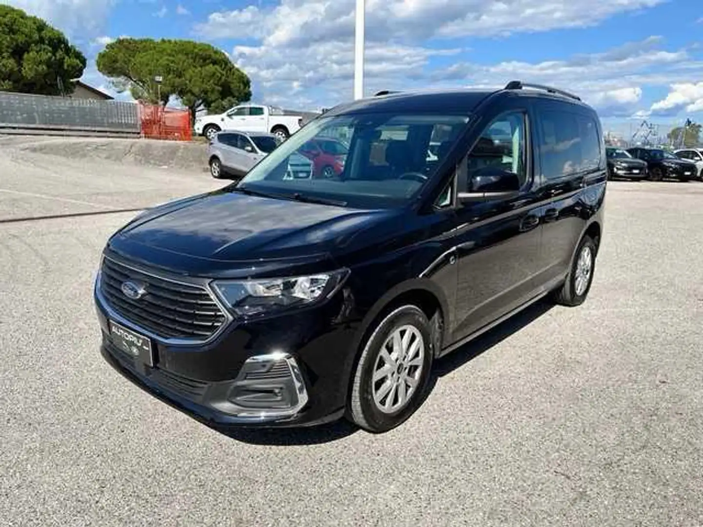 Ford Tourneo Connect Grand  1.5 EcoBoost 114 CV Titanium Nero - 1