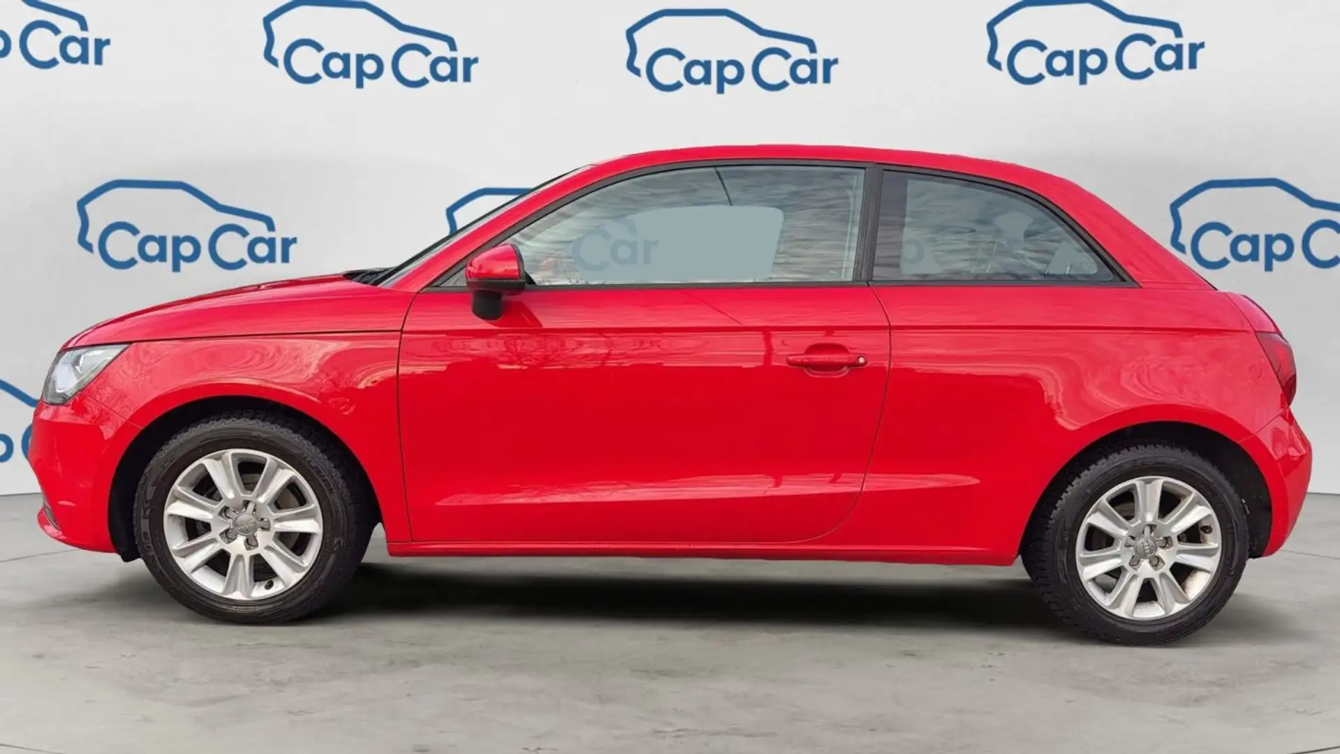 Audi A1 1.2 TFSI 86 Ambiente Rouge - 2