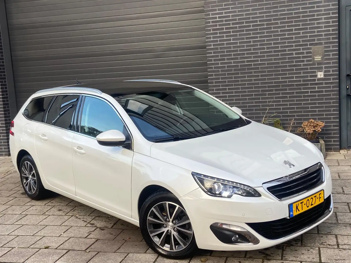 Peugeot 308 SW 1.2 AUTOMAAT/CRUISE/PANO/NAVI/PDC Blanc - 2