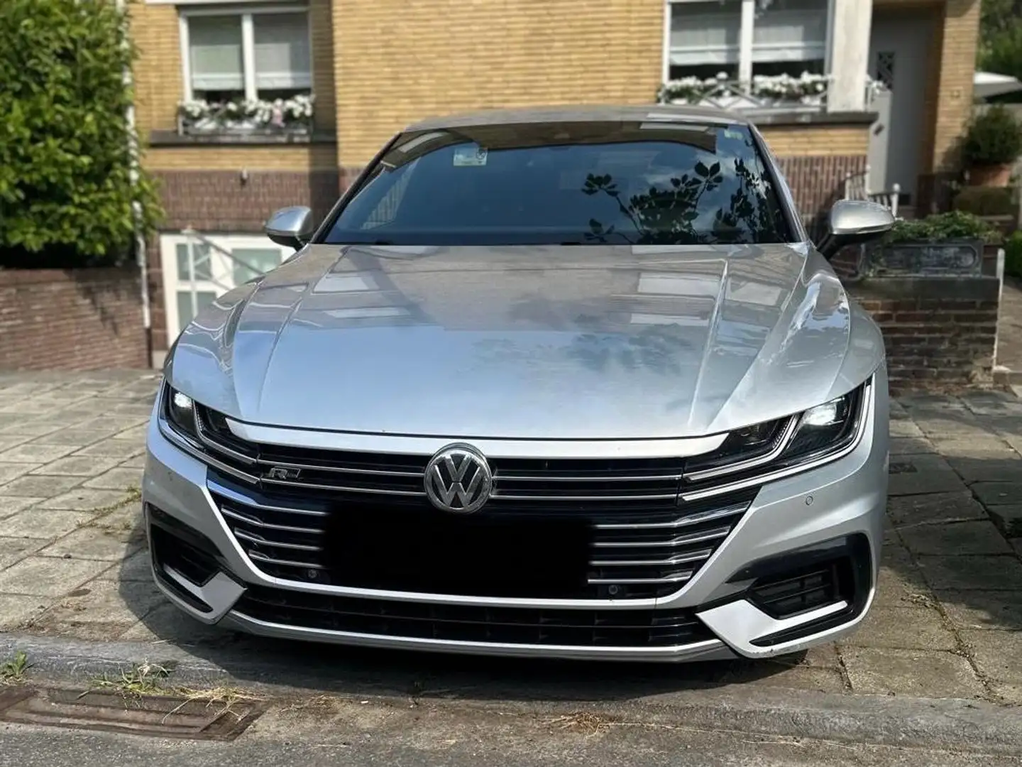 Volkswagen Arteon Arteon 2.0 TDi SCR R-Line DSG (EU6.2) Gris - 2