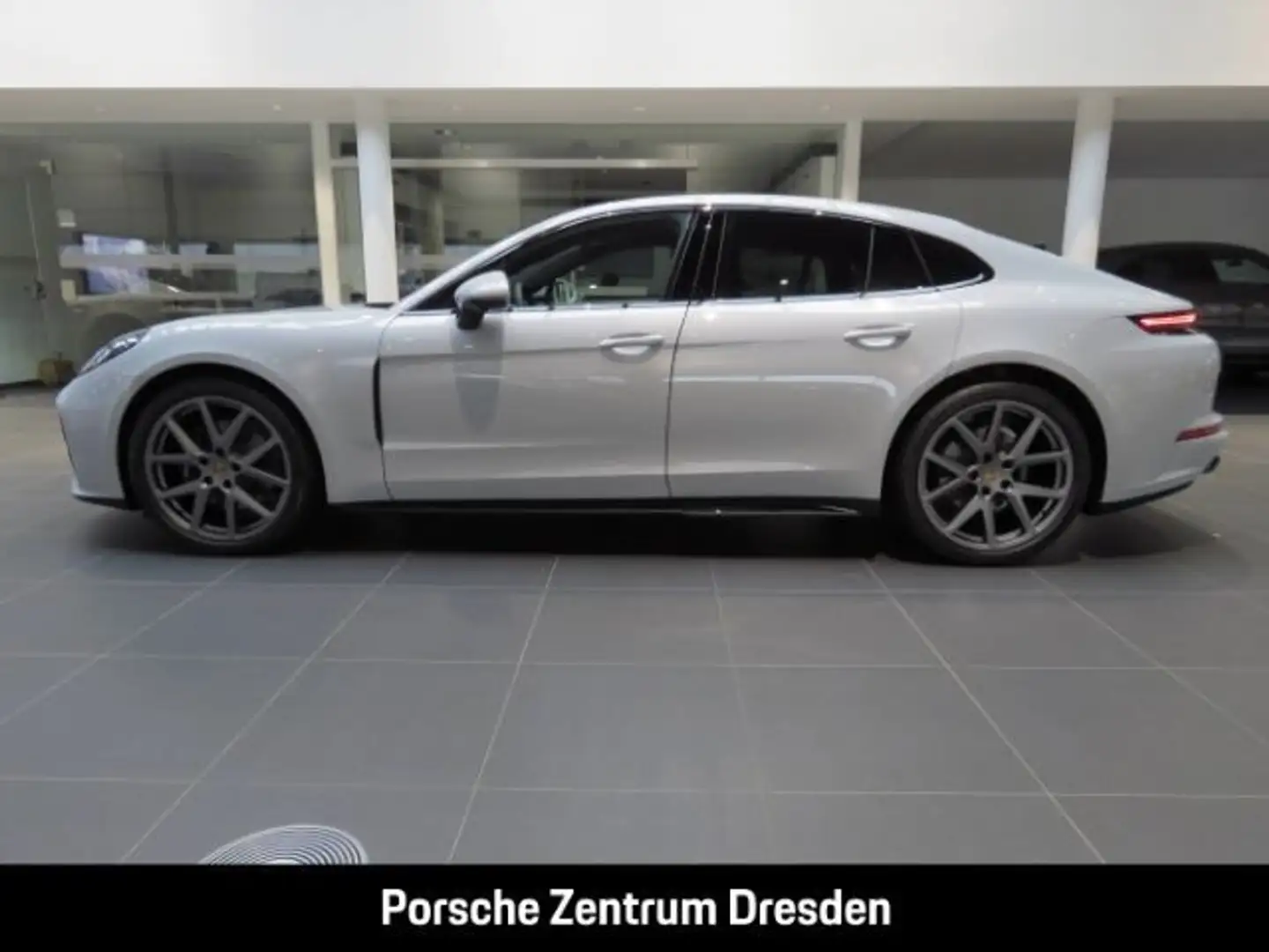 Porsche Panamera 4 Grau - 2