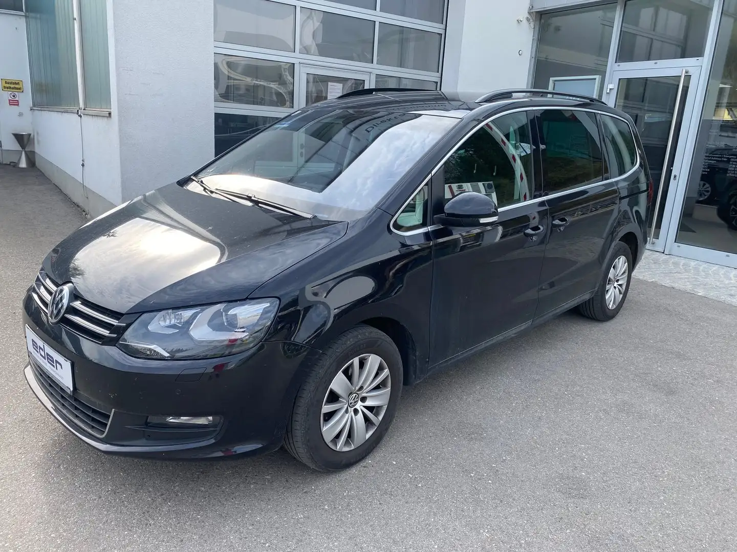 Volkswagen Sharan Business TDI SCR Schwarz - 1