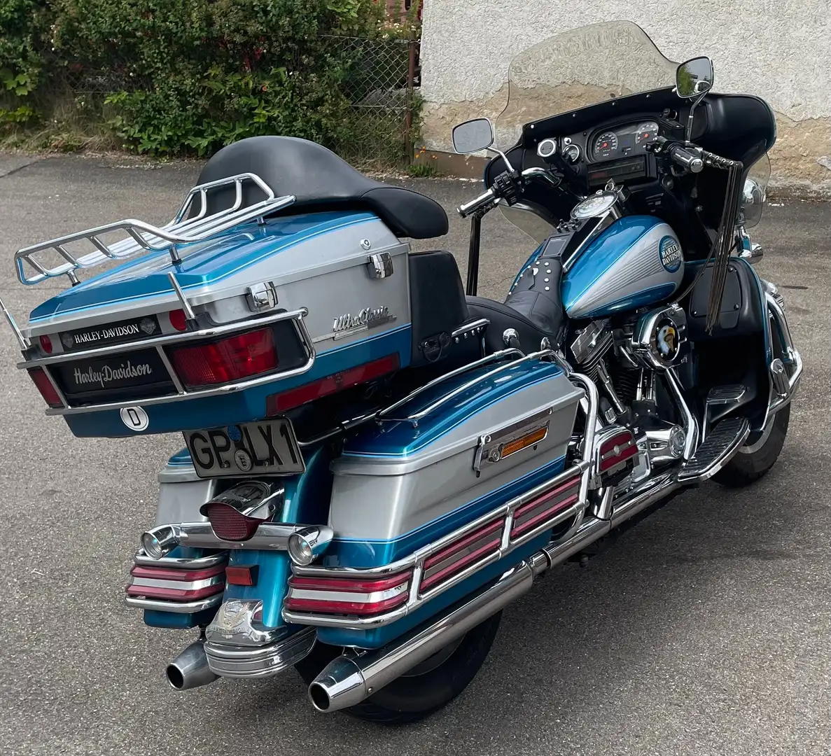 Harley-Davidson Electra Glide Ultra Classic Argintiu - 2