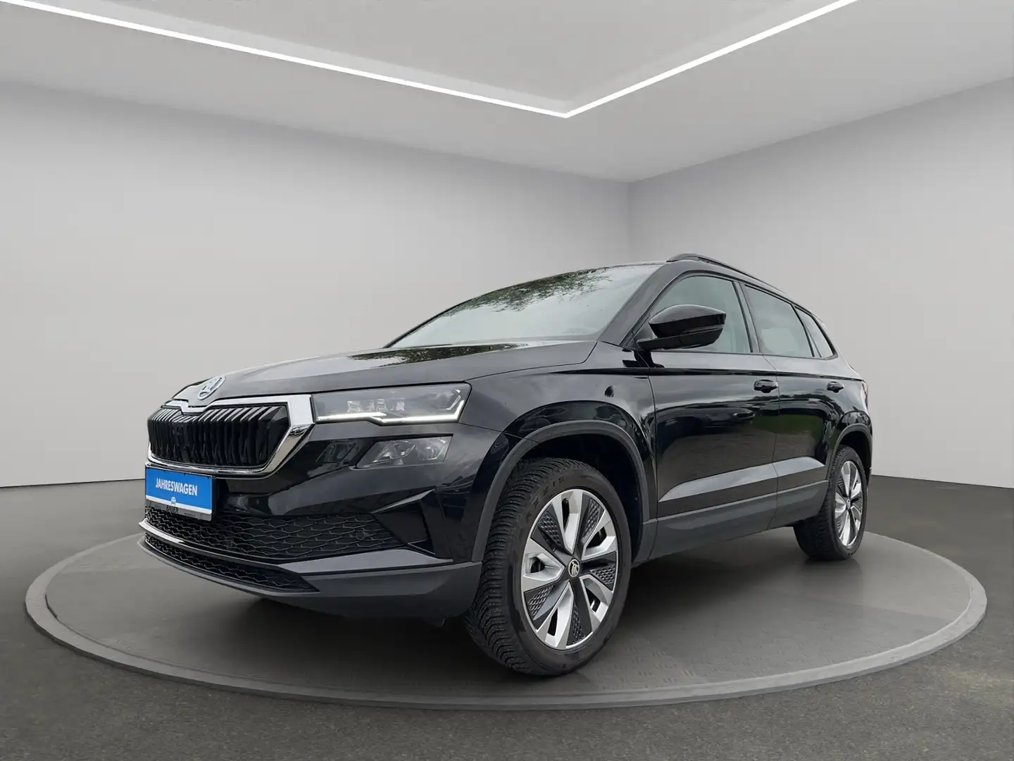 Skoda Karoq 2.0TDI DSG Style 4x4 AHK RearV Matrix Noir - 2