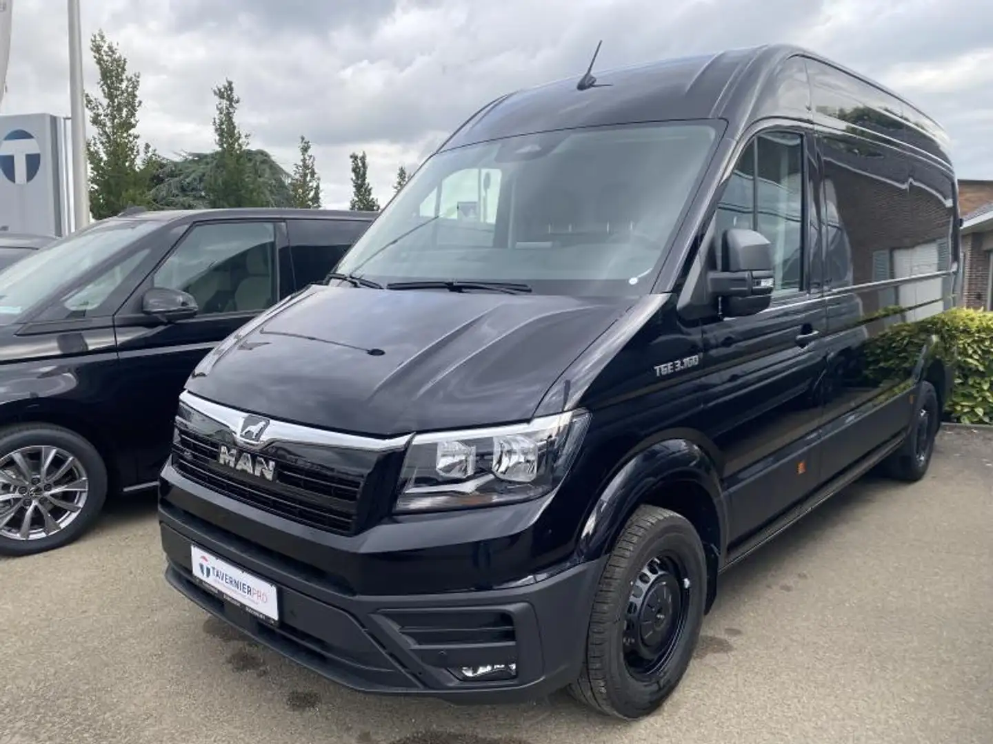 MAN TGE RWD 163PK 8V AUTO Fekete - 1