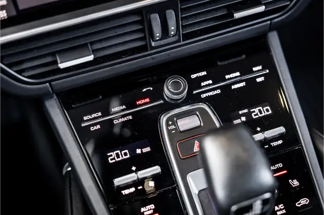 Porsche Cayenne view 14