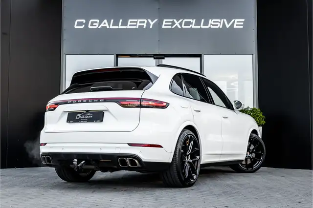 Porsche Cayenne view 7