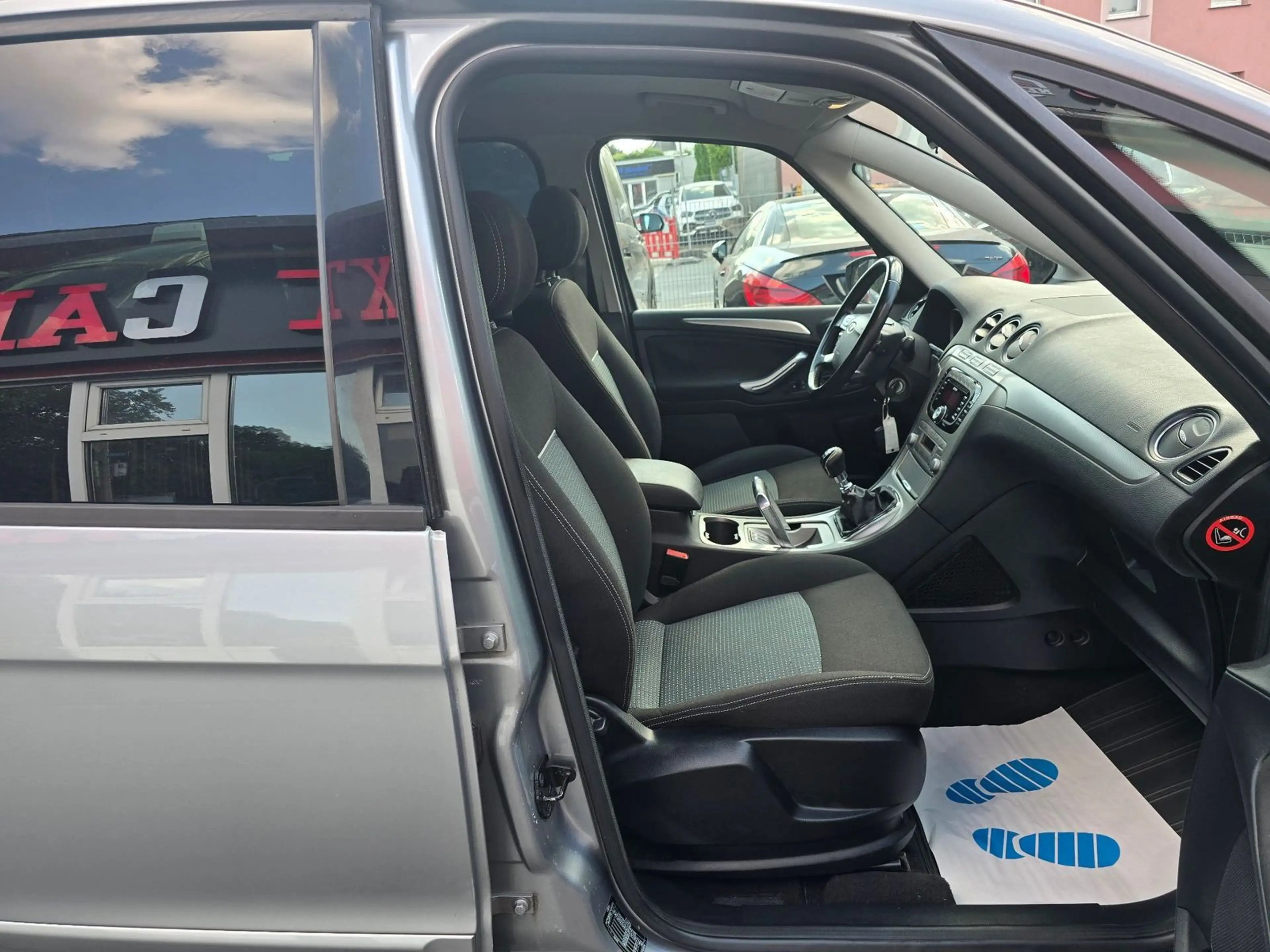 Ford Galaxy 2.0 TDCi DPF|PDC|7Sitzer|SHZ|Navi|Familiy — photo 13