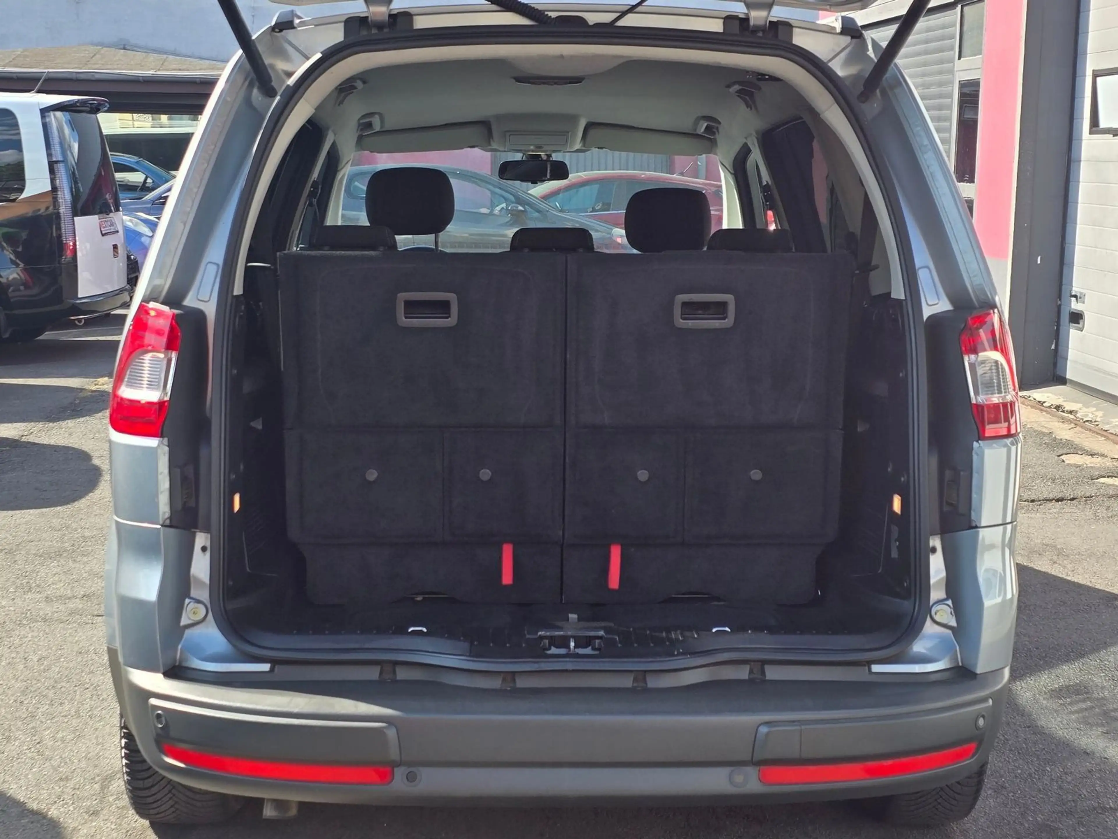 Ford Galaxy 2.0 TDCi DPF|PDC|7Sitzer|SHZ|Navi|Familiy — photo 9