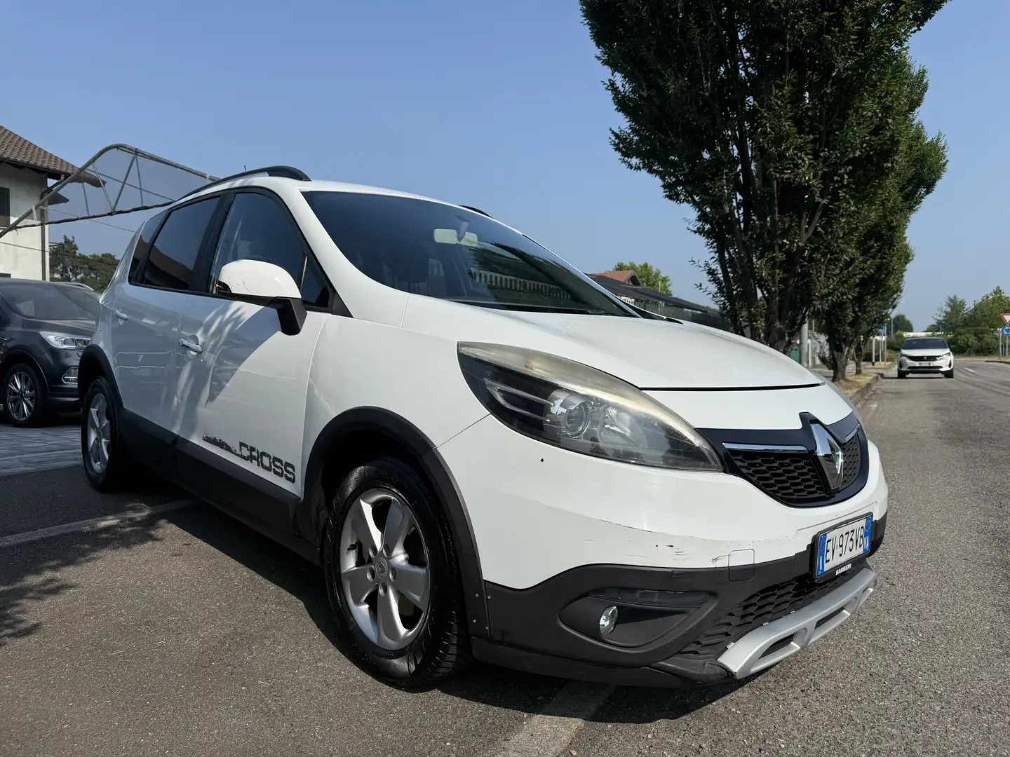Renault Scenic X-Mod Cross 1.5 dci Energy s Per Neopatentati Bianco - 1