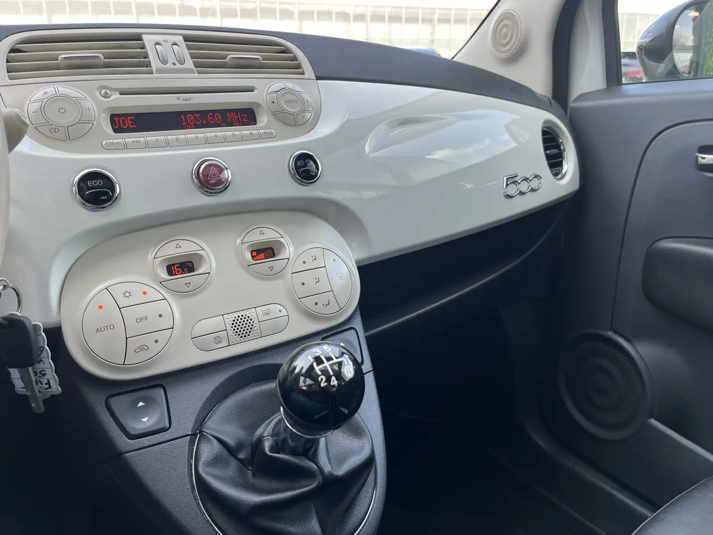 Fiat 500 0.9 TwinAir Turbo Cult | Leder | Panorama | PDC Wit - 2