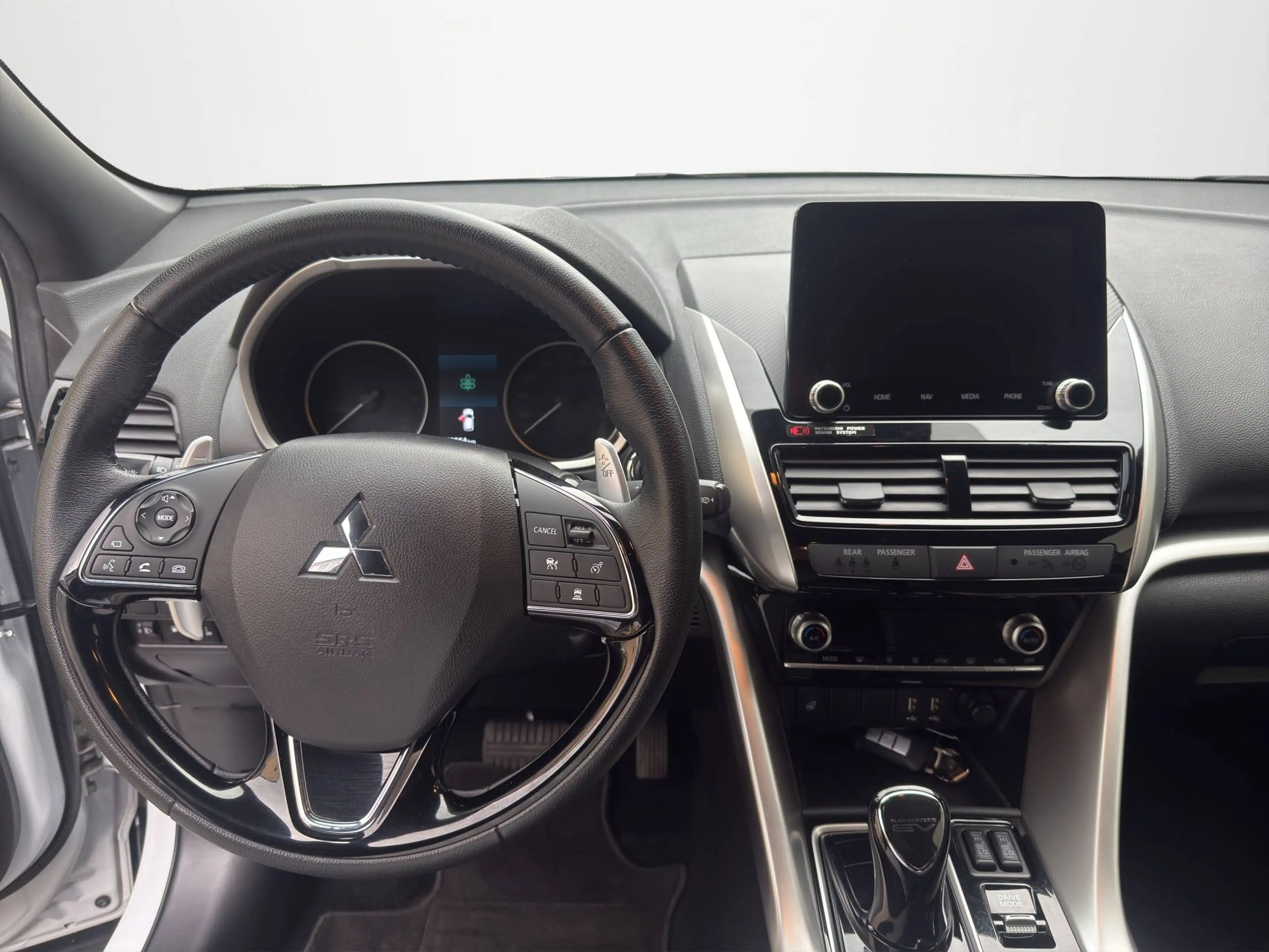 Mitsubishi Eclipse Cross Plus Select Black Hybrid 4WD — photo 4