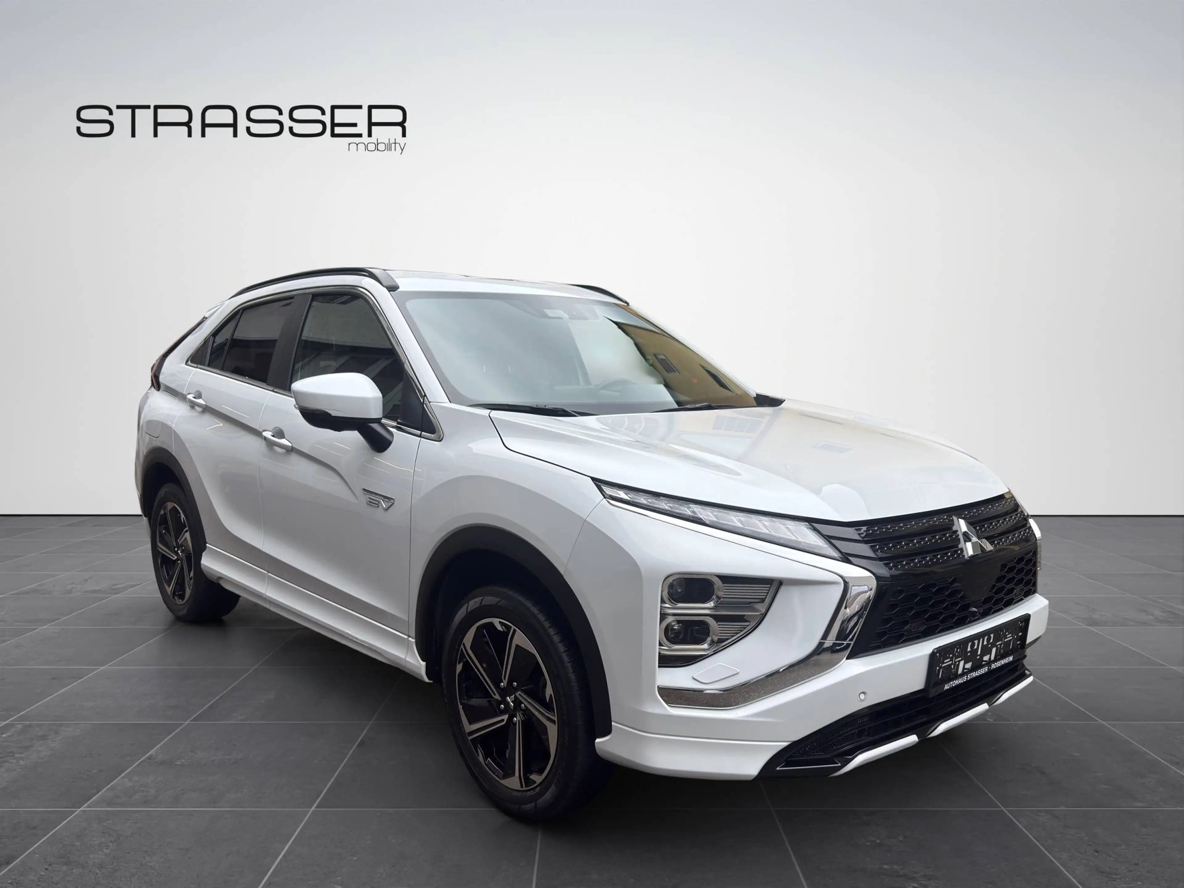 Mitsubishi Eclipse Cross Plus Select Black Hybrid 4WD — photo 15