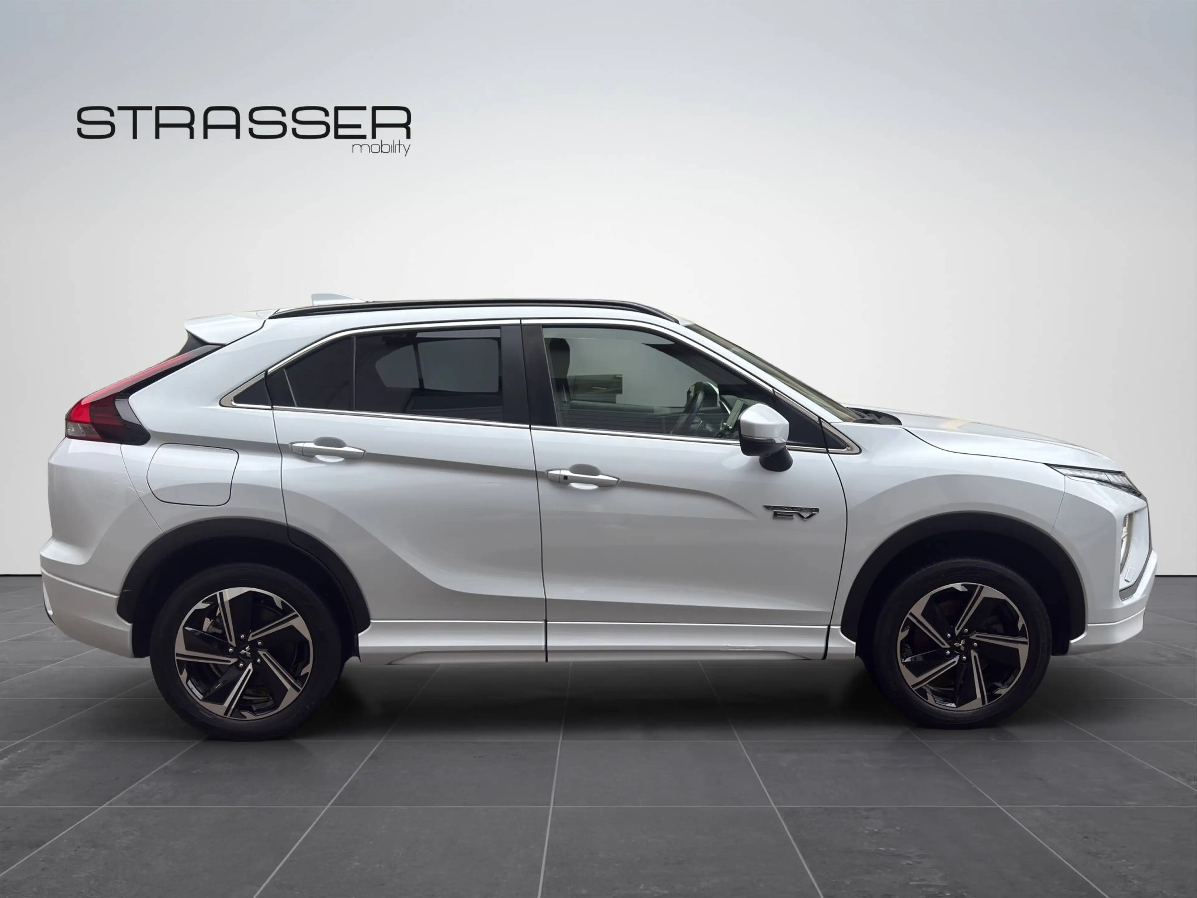 Mitsubishi Eclipse Cross Plus Select Black Hybrid 4WD — photo 14