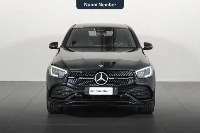 Mercedes-Benz 300 view 2