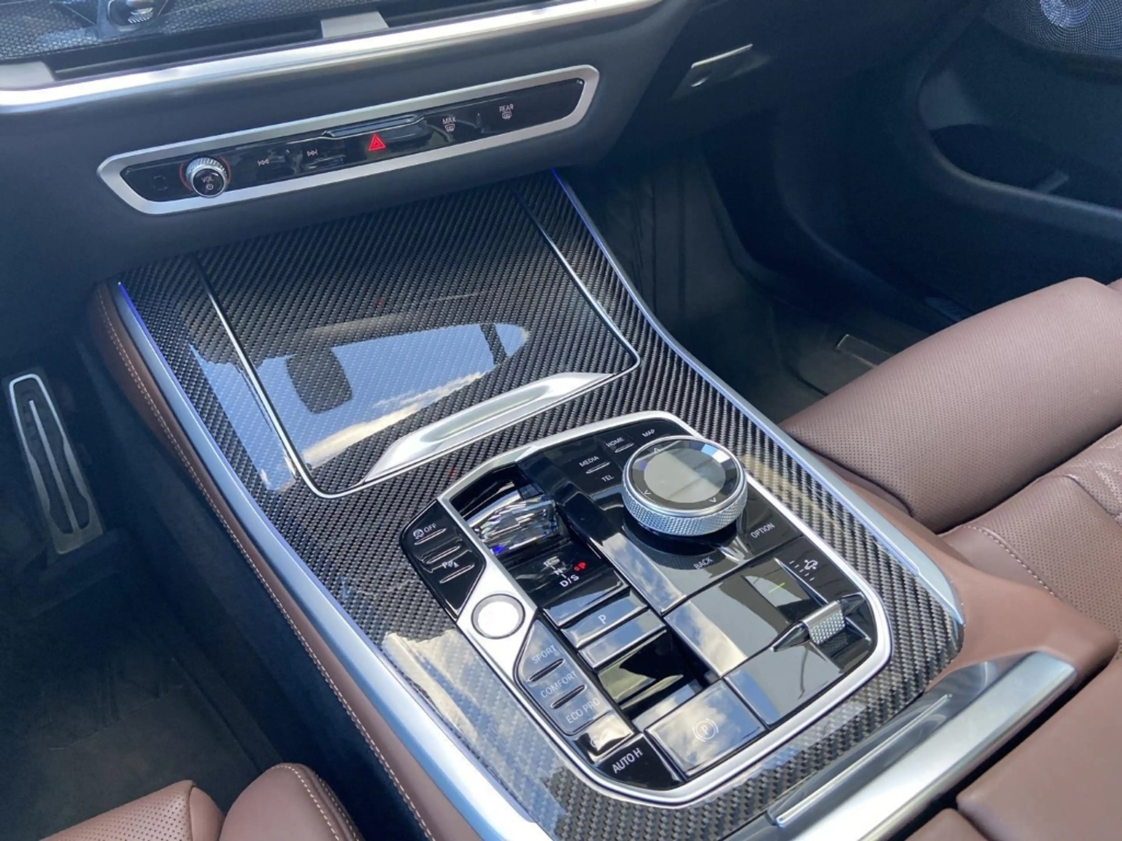BMW X5 xDrive40d M Sport Pro HUD Pano Navi AHK DA+ — photo 13