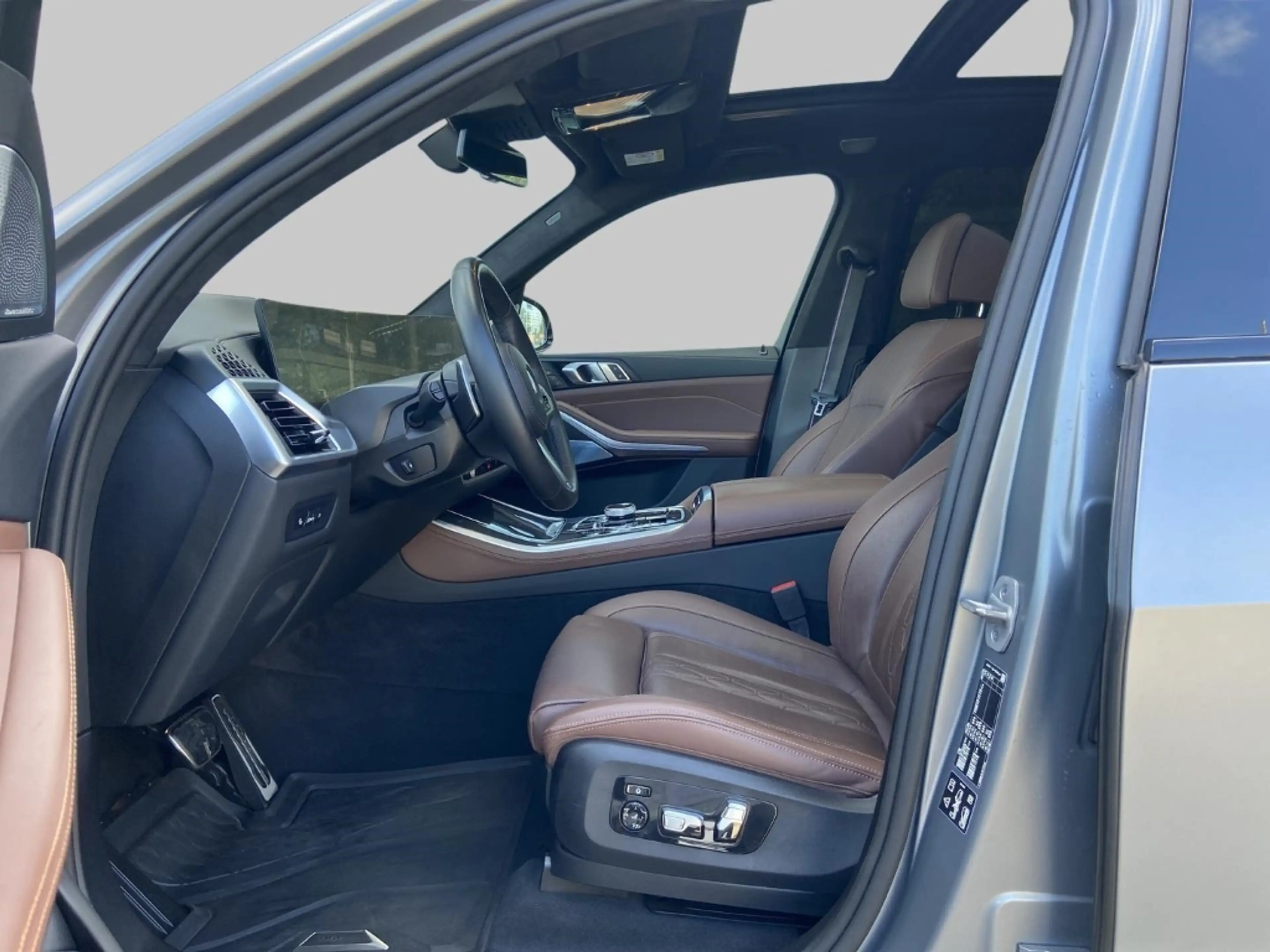 BMW X5 xDrive40d M Sport Pro HUD Pano Navi AHK DA+ — photo 9