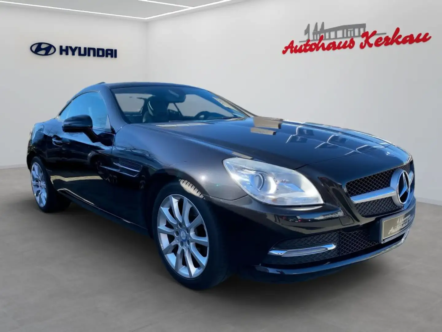 Mercedes-Benz SLK 200 (BlueEFFICIENCY) Zwart - 2