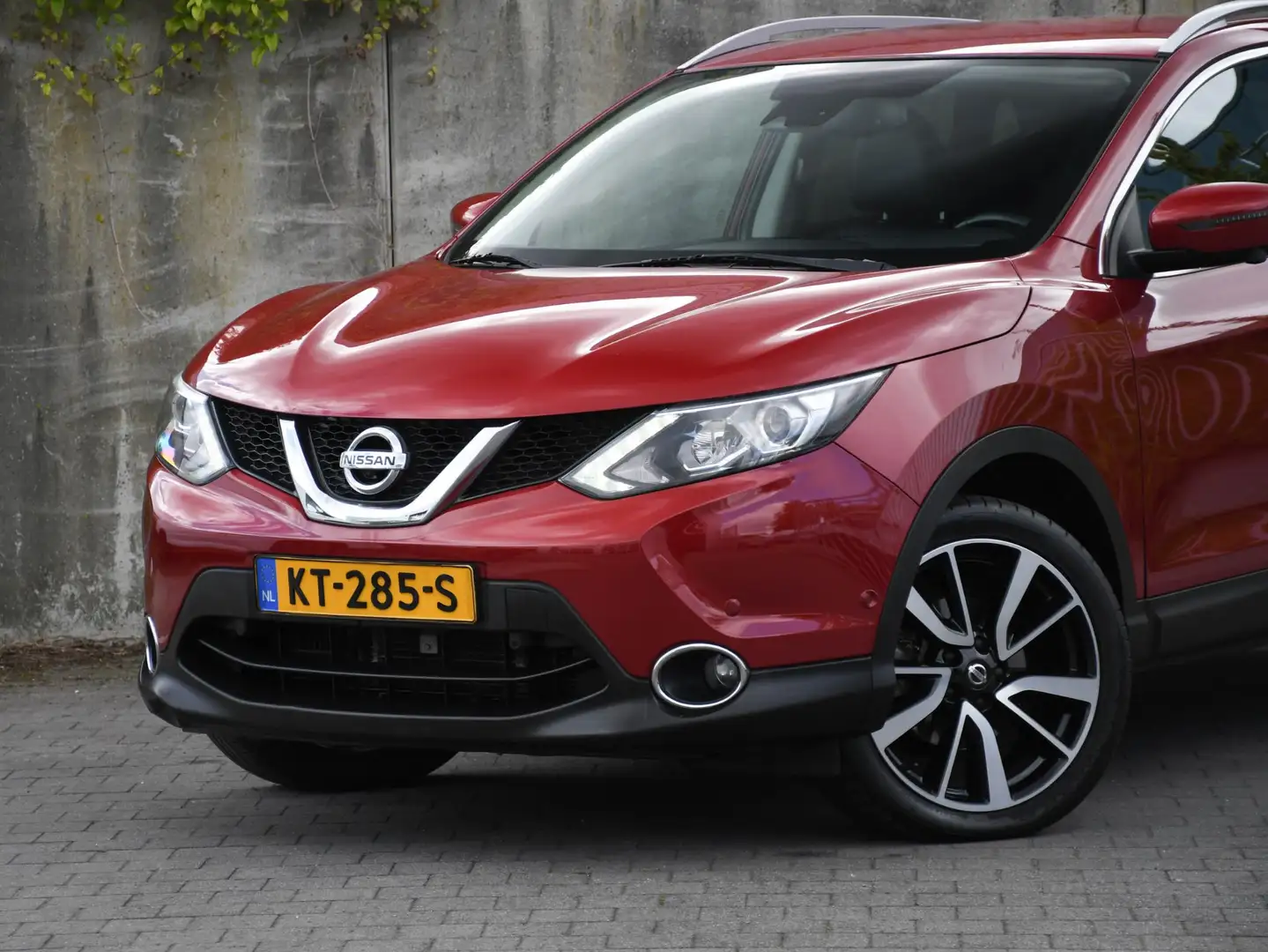 Nissan Qashqai Tekna 1.2 115pk Automaat NAVI | 360 CAMERA | CRUIS Rouge - 2