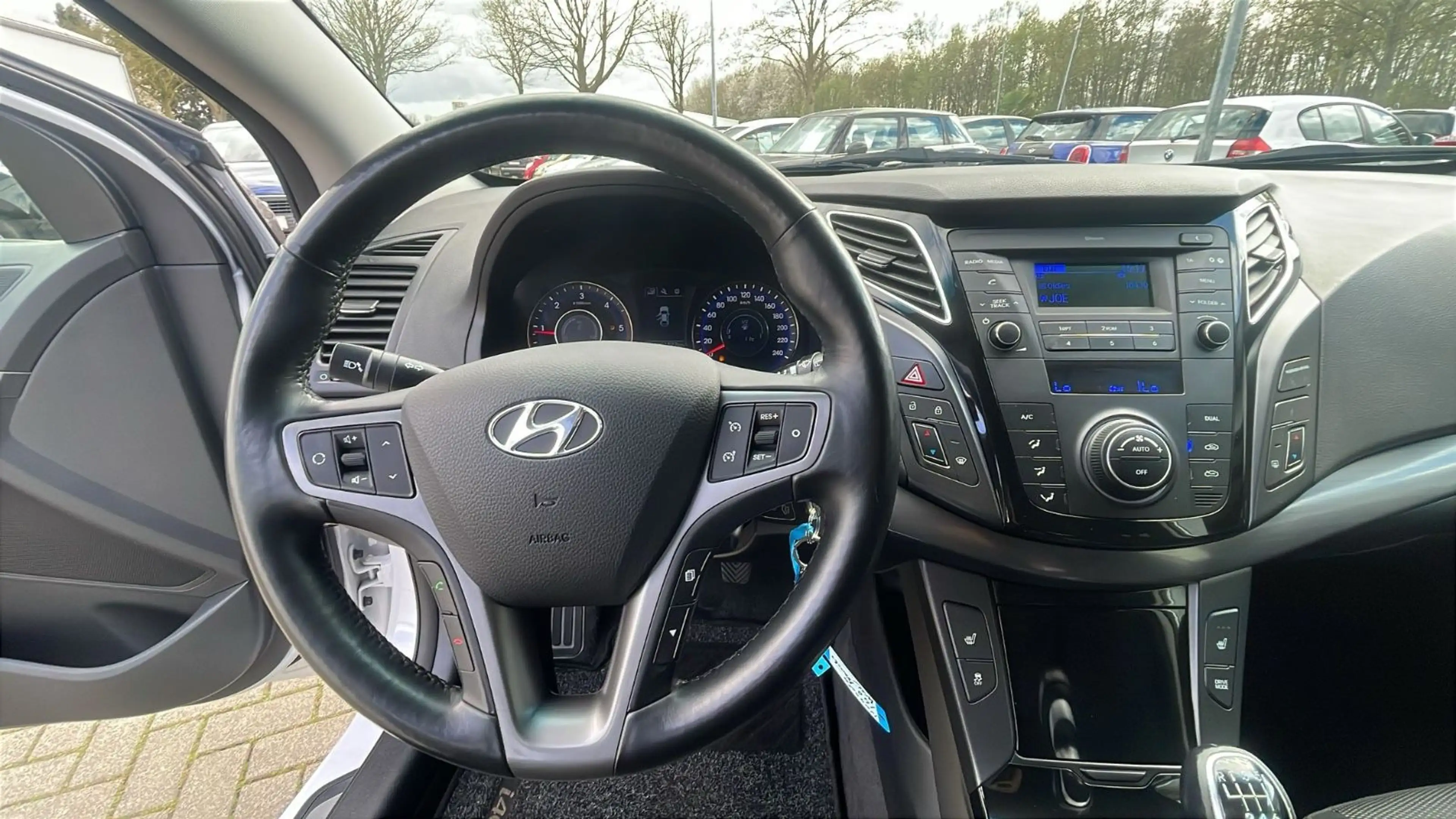 Hyundai i40 cw blue Trend*TEMPOMAT*SHZ*SCHECKHEFT* — photo 14