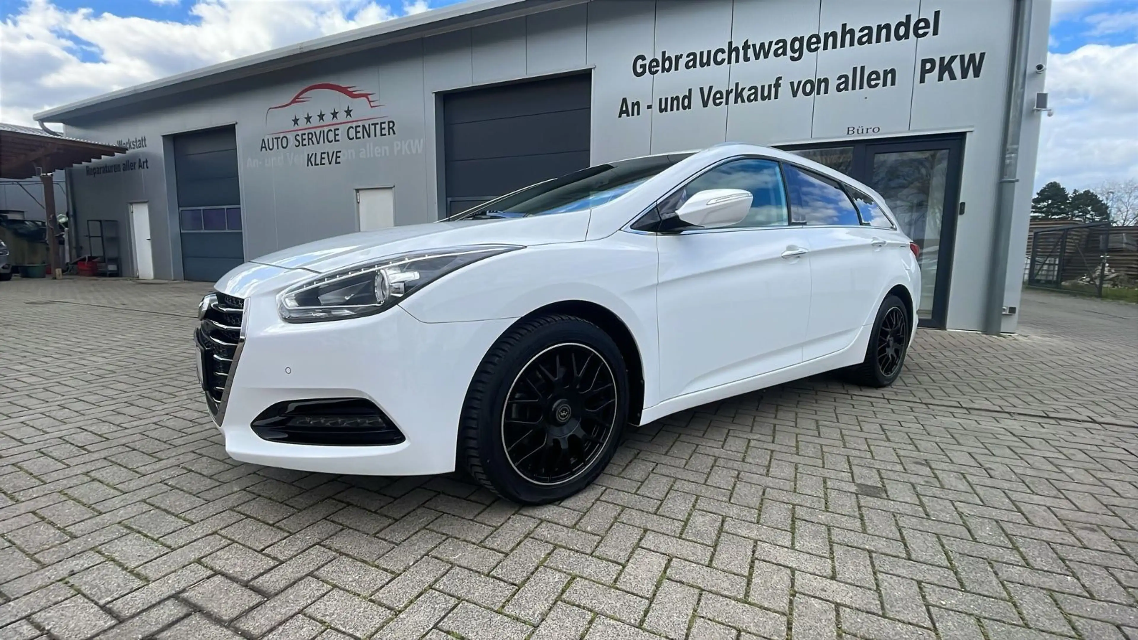 Hyundai i40 cw blue Trend*TEMPOMAT*SHZ*SCHECKHEFT*