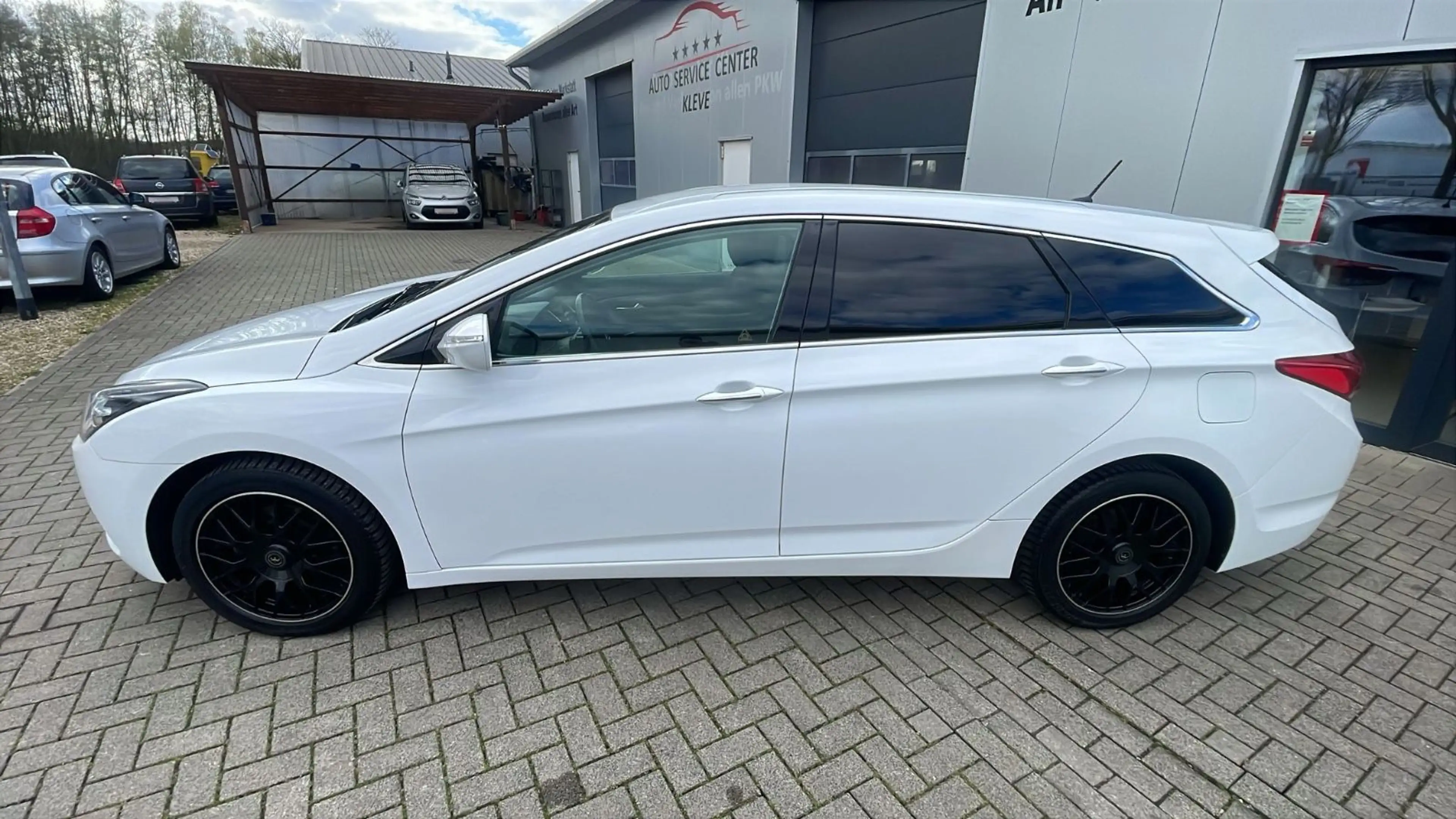 Hyundai i40 cw blue Trend*TEMPOMAT*SHZ*SCHECKHEFT* — photo 3