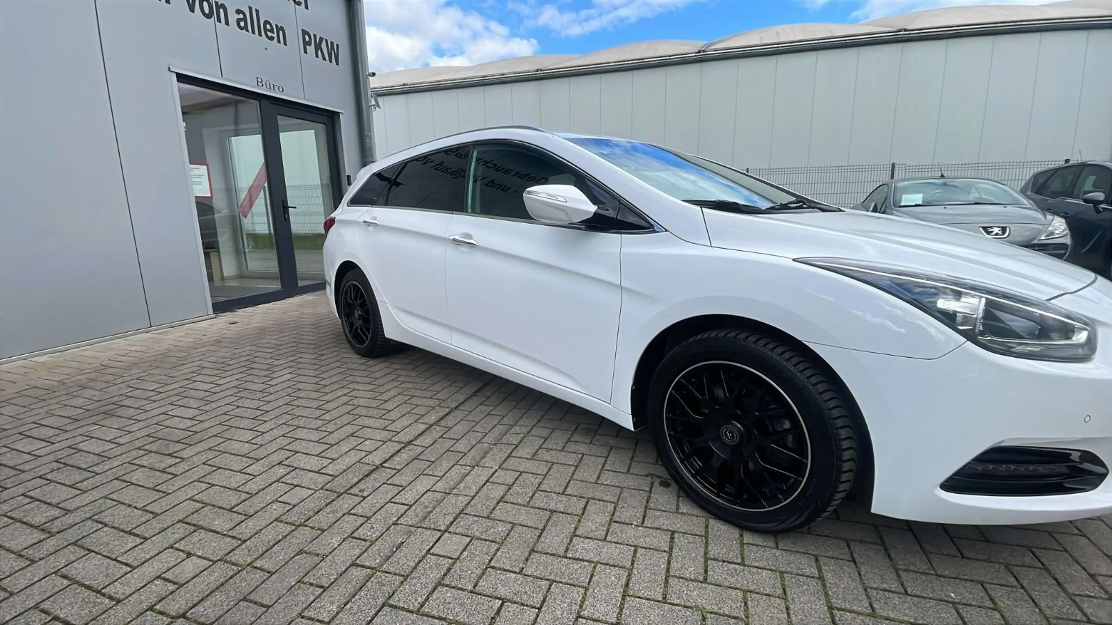 Hyundai i40 cw blue Trend*TEMPOMAT*SHZ*SCHECKHEFT* — photo 11