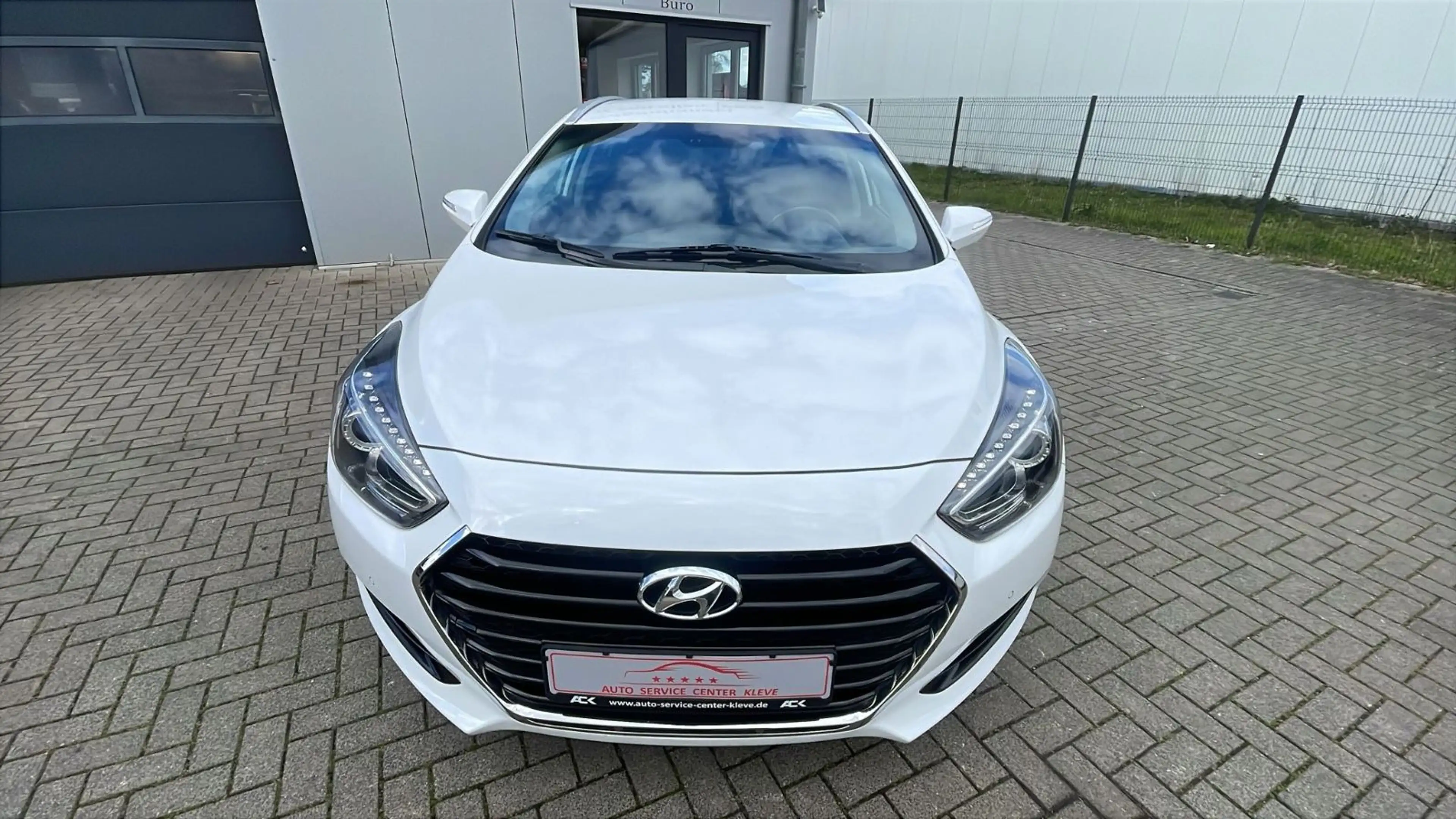 Hyundai i40 cw blue Trend*TEMPOMAT*SHZ*SCHECKHEFT* — photo 2