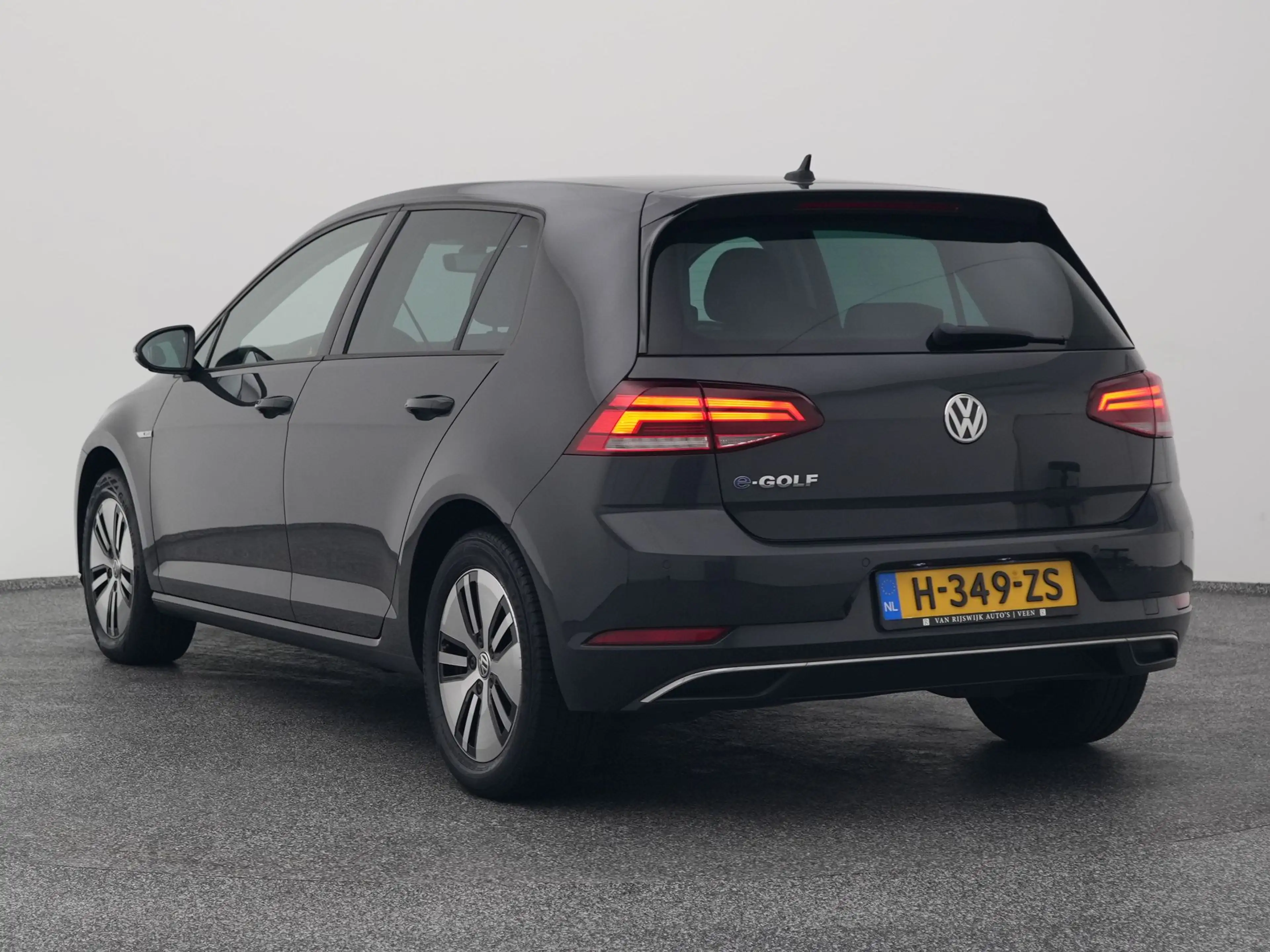 Volkswagen e-Golf E-DITION | ADAPTIVE — photo 6