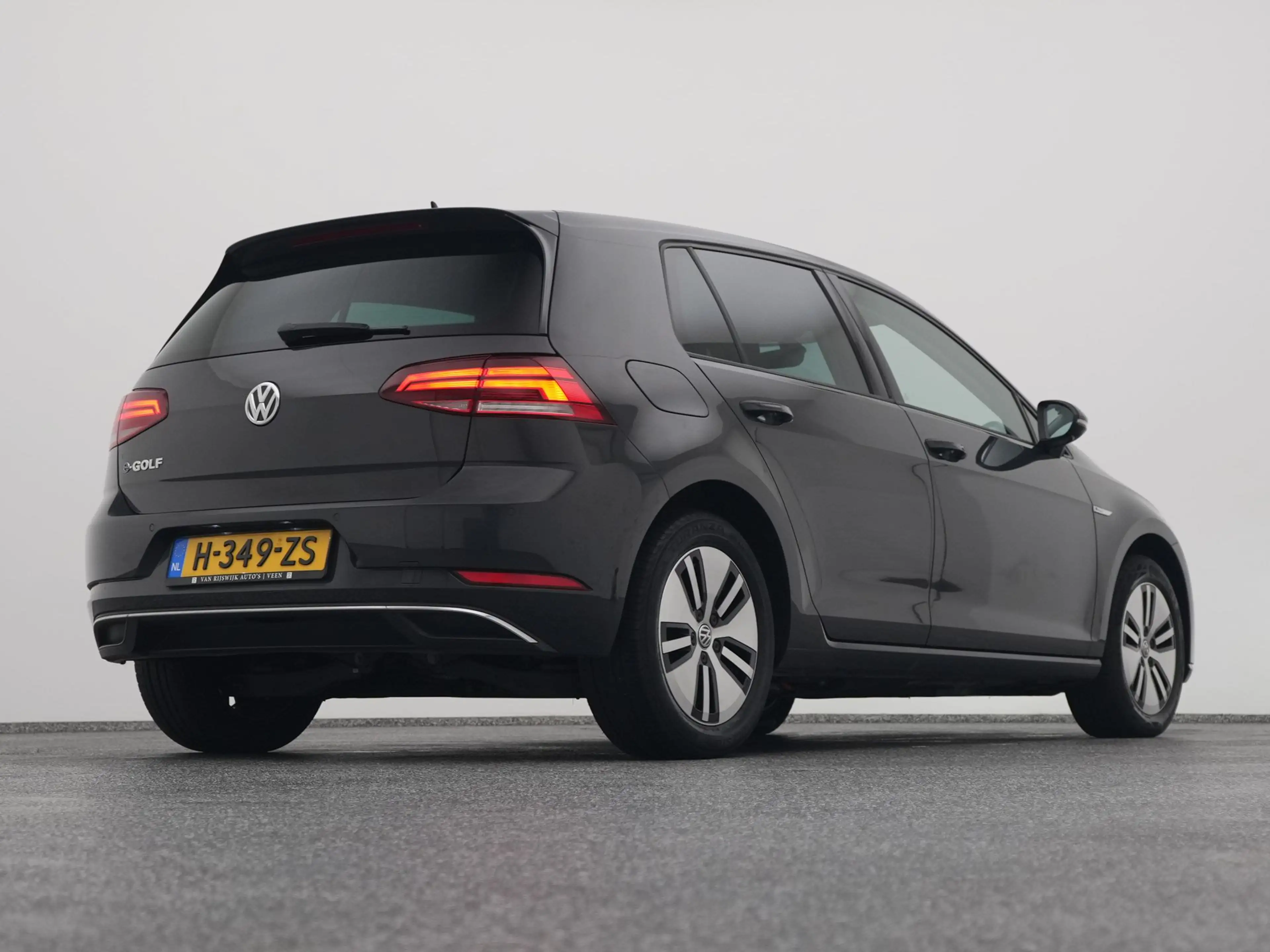 Volkswagen e-Golf E-DITION | ADAPTIVE — photo 17