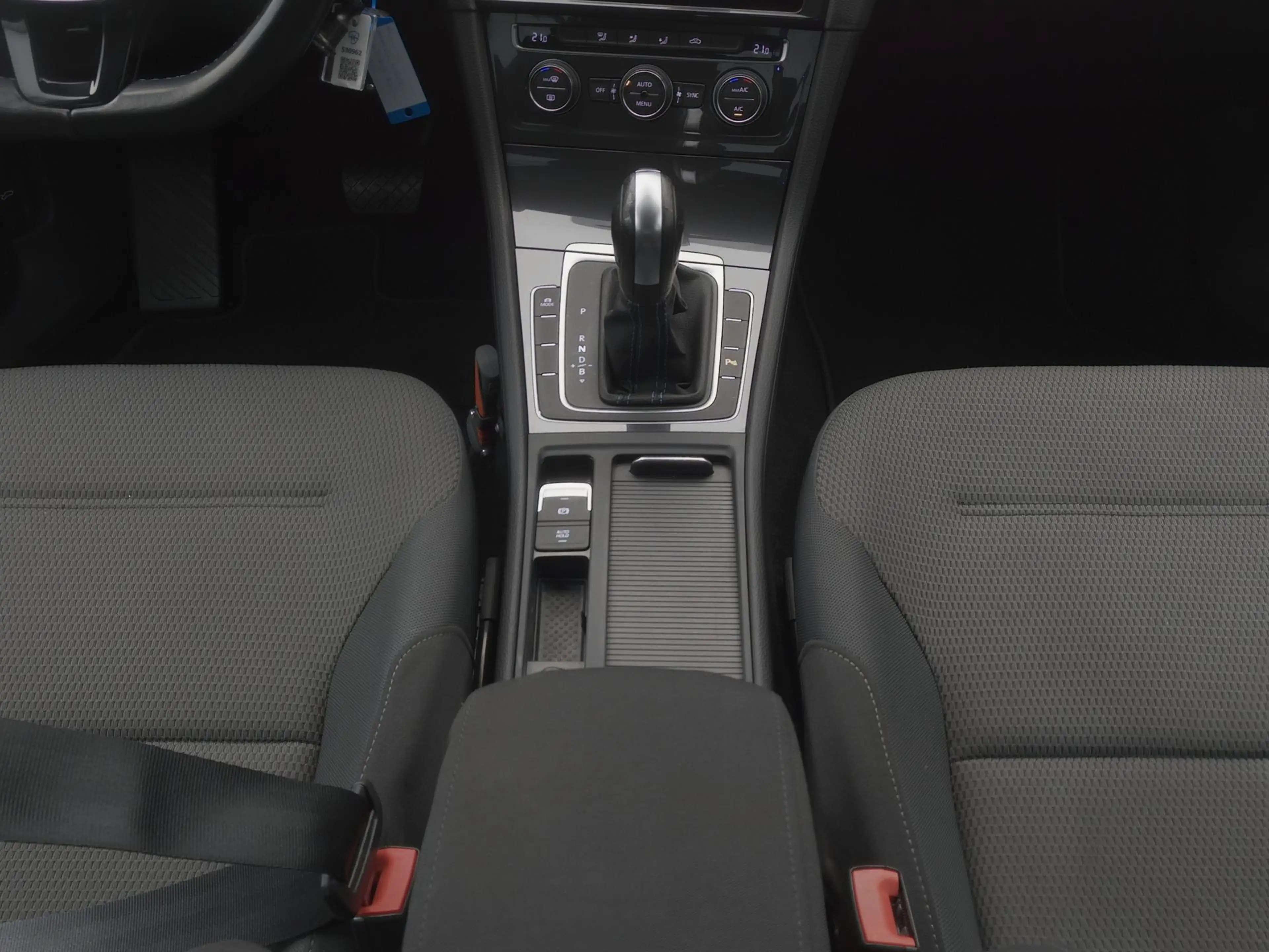 Volkswagen e-Golf E-DITION | ADAPTIVE — photo 13